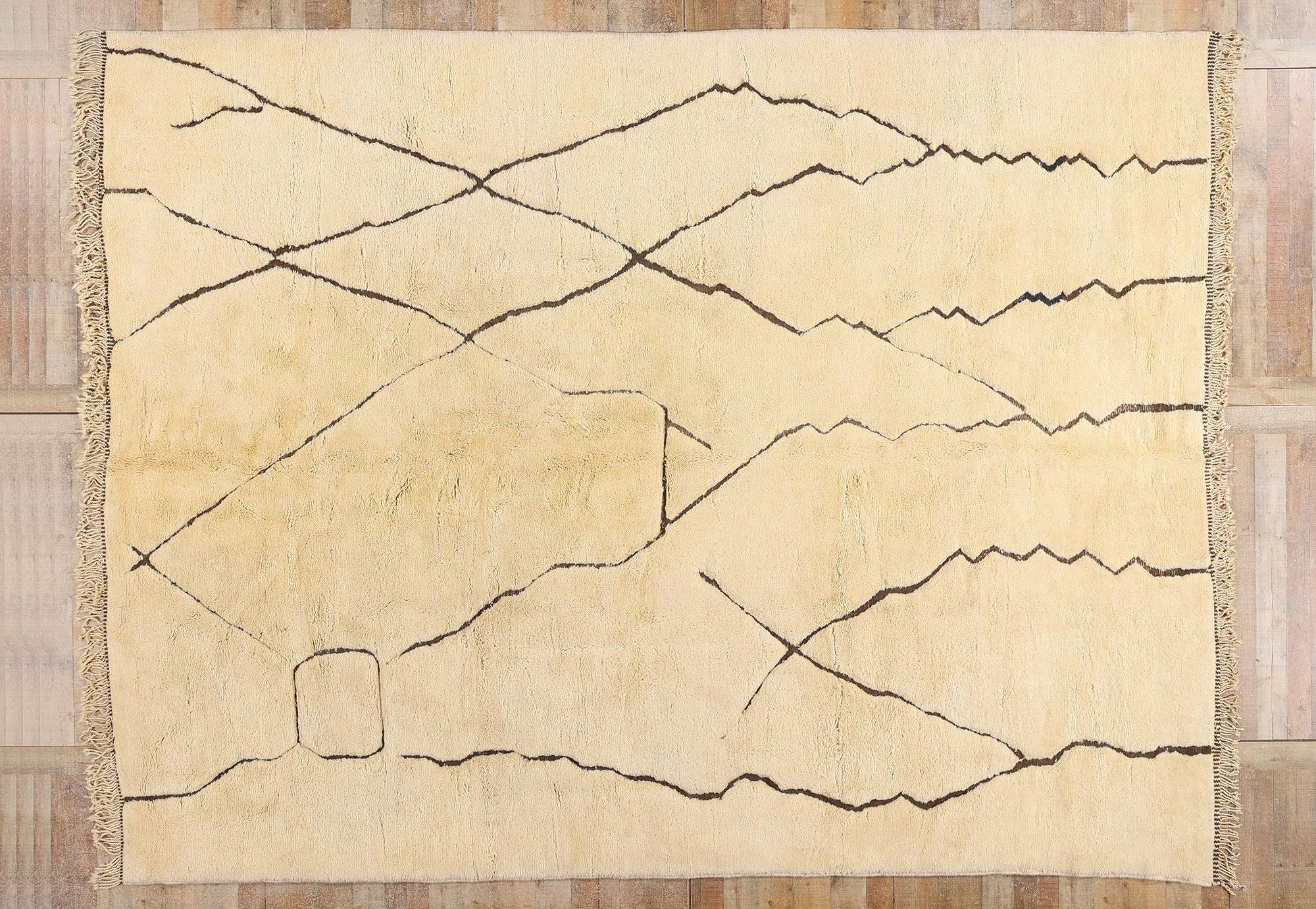 New Organic Modern Beni Mrirt Berber Moroccan Rug with Minimalist Shibui Style For Sale 4