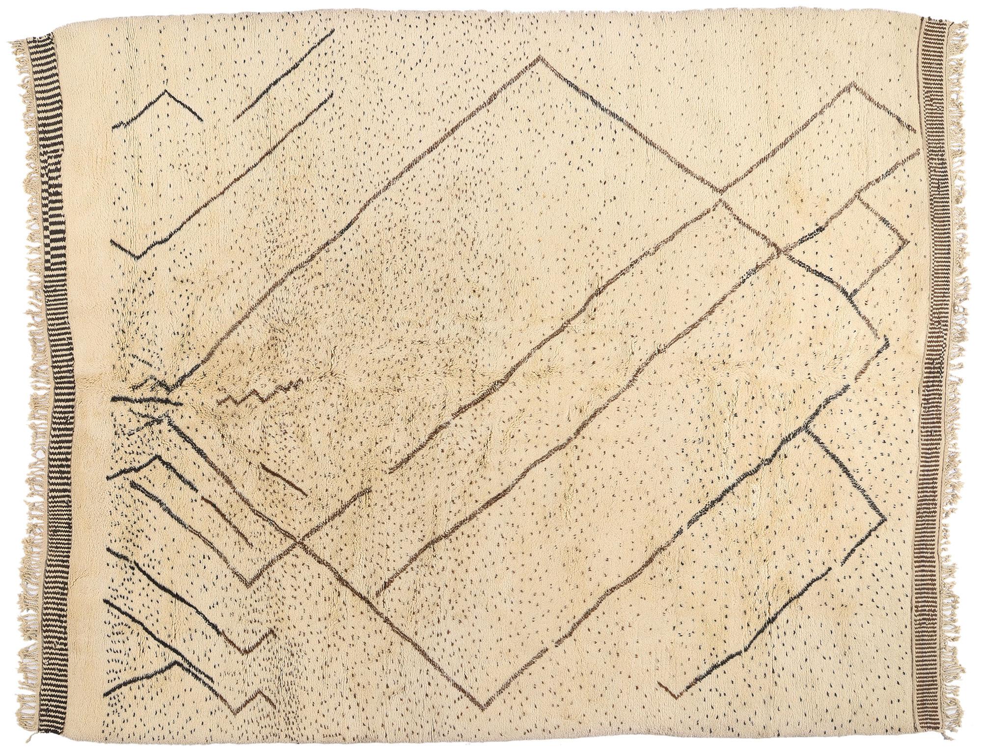 Tapis berbère marocain, breloque nomade rencontre le style moderne du milieu du siècle dernier en vente 2