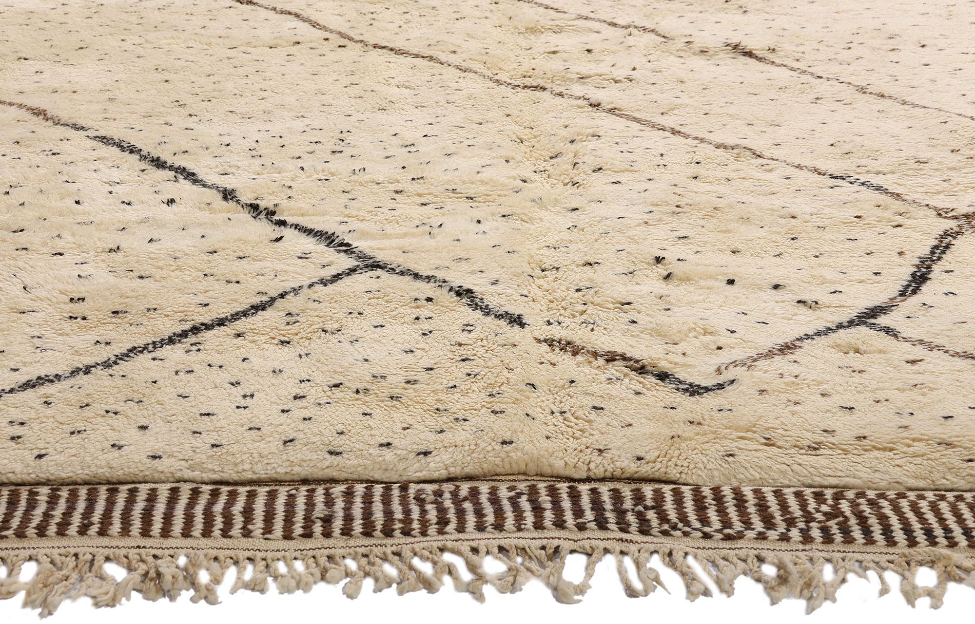 Tapis berbère marocain, breloque nomade rencontre le style moderne du milieu du siècle dernier en vente 9
