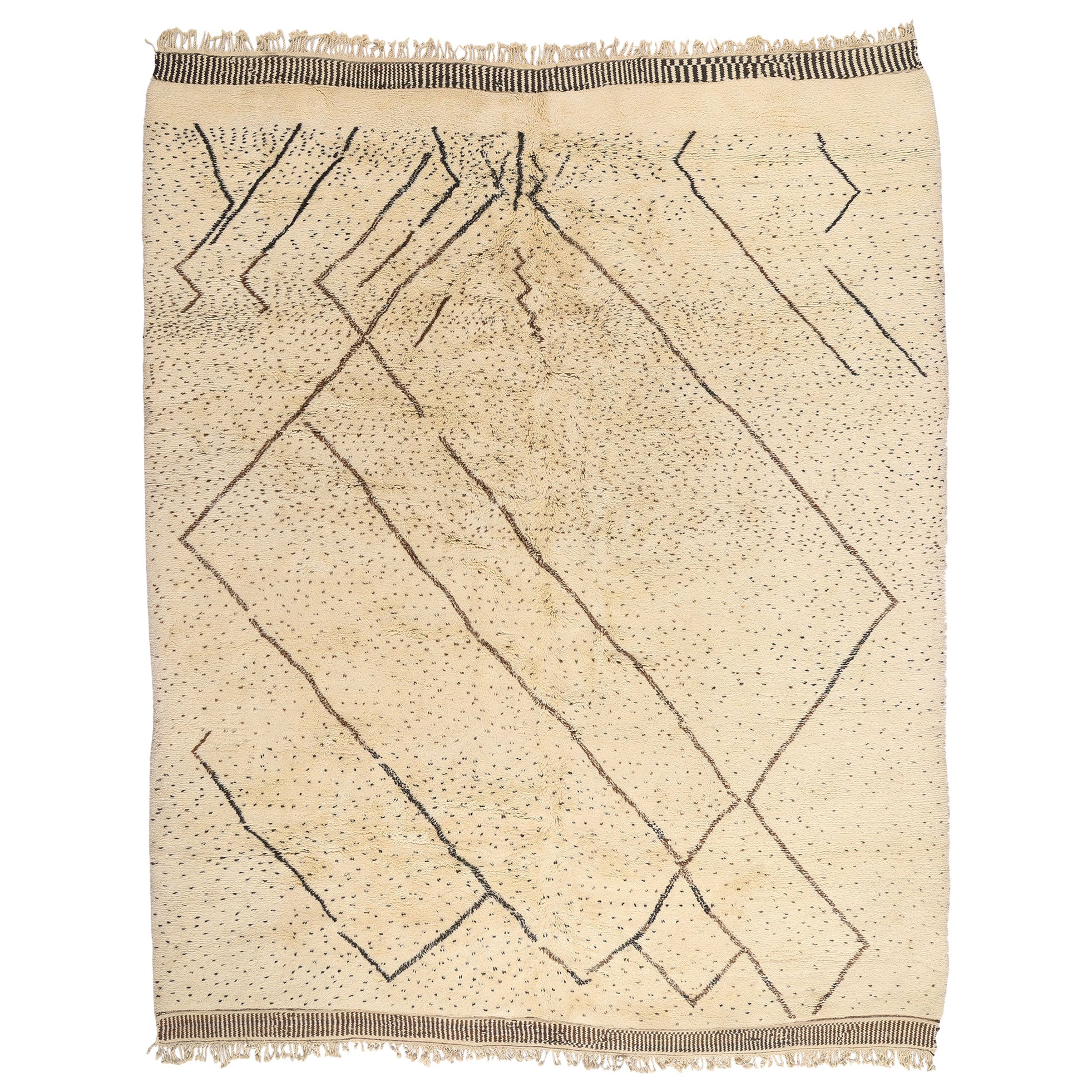 New Organic Modern Beni Mrirt Moroccan Rug with Contemporary Style