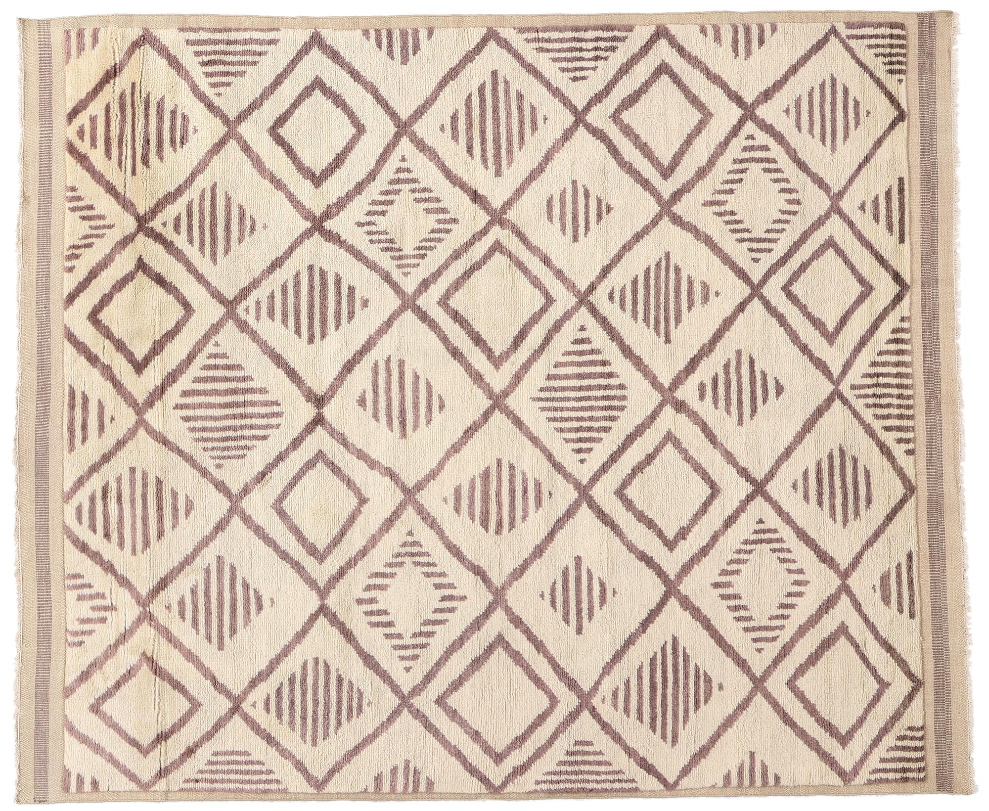 New Organic Modern Desert Lattice Moroccan Carpet with Contemporary Style (tapis marocain en treillis du désert au style contemporain) 2
