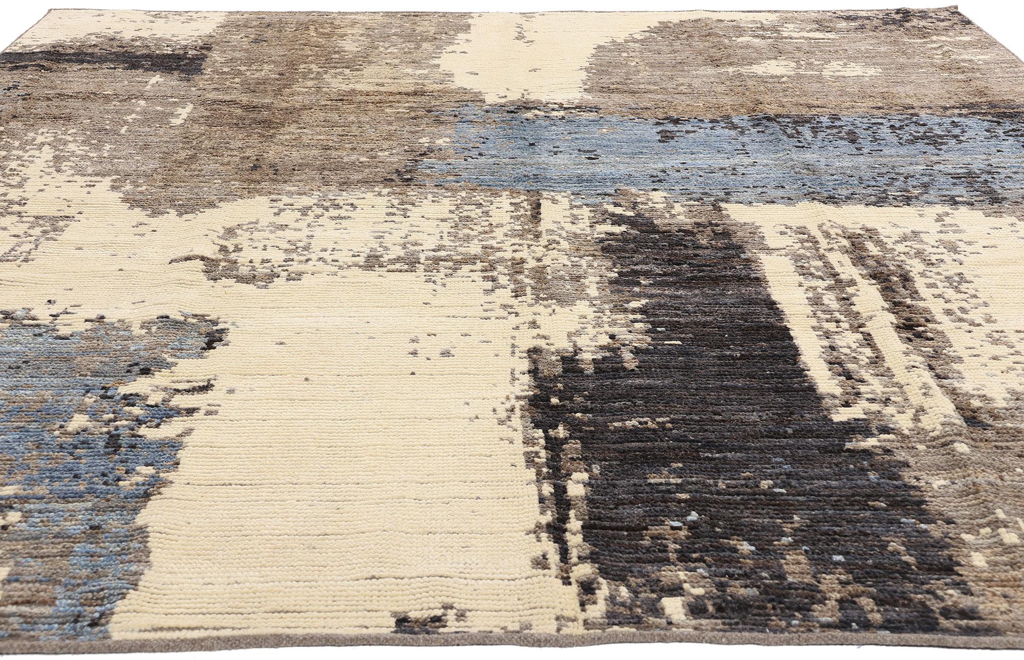 Organique New Organic Modern Moroccan Carpet with Transitional Style en vente