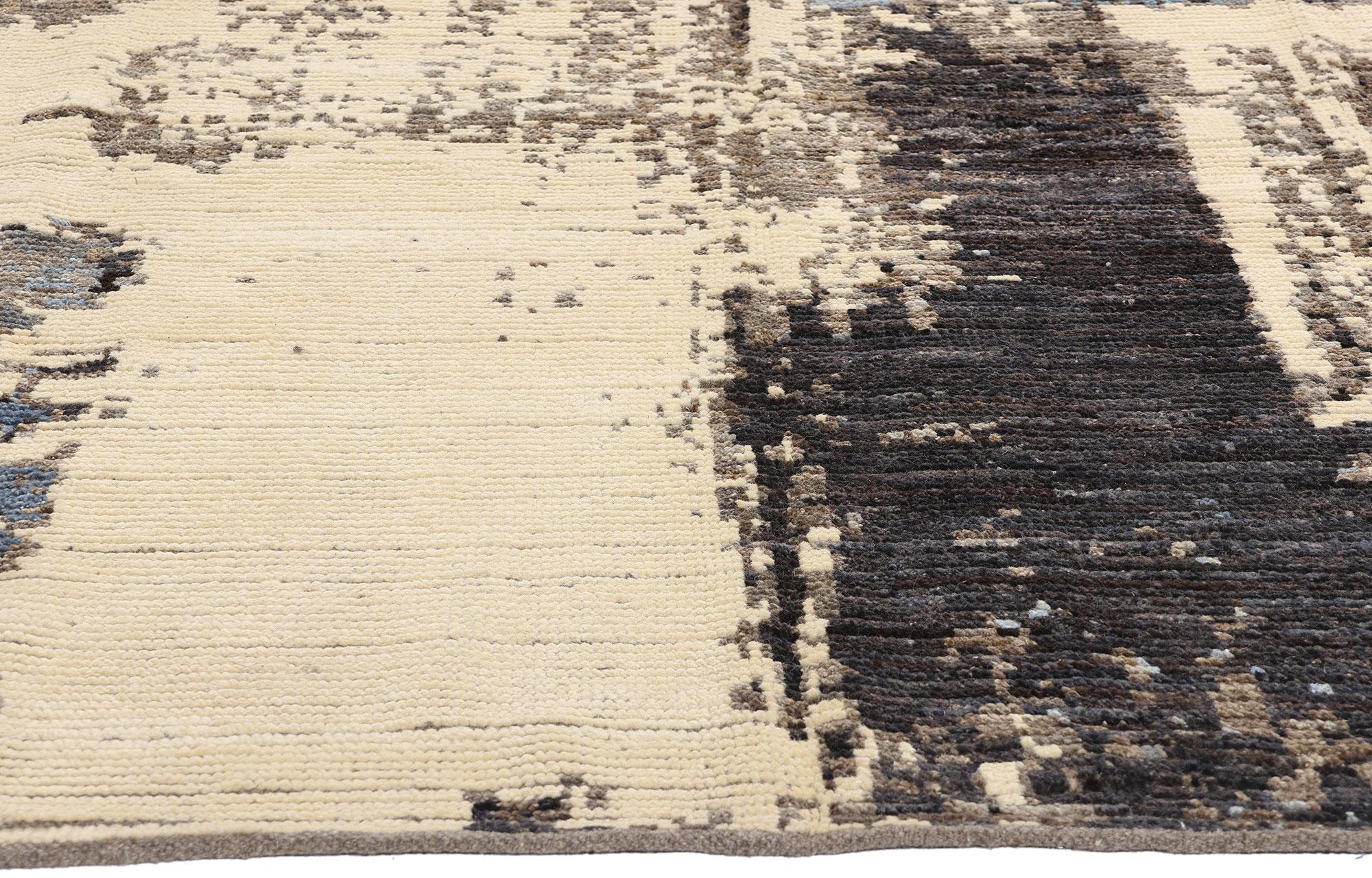 Indien New Organic Modern Moroccan Carpet with Transitional Style en vente