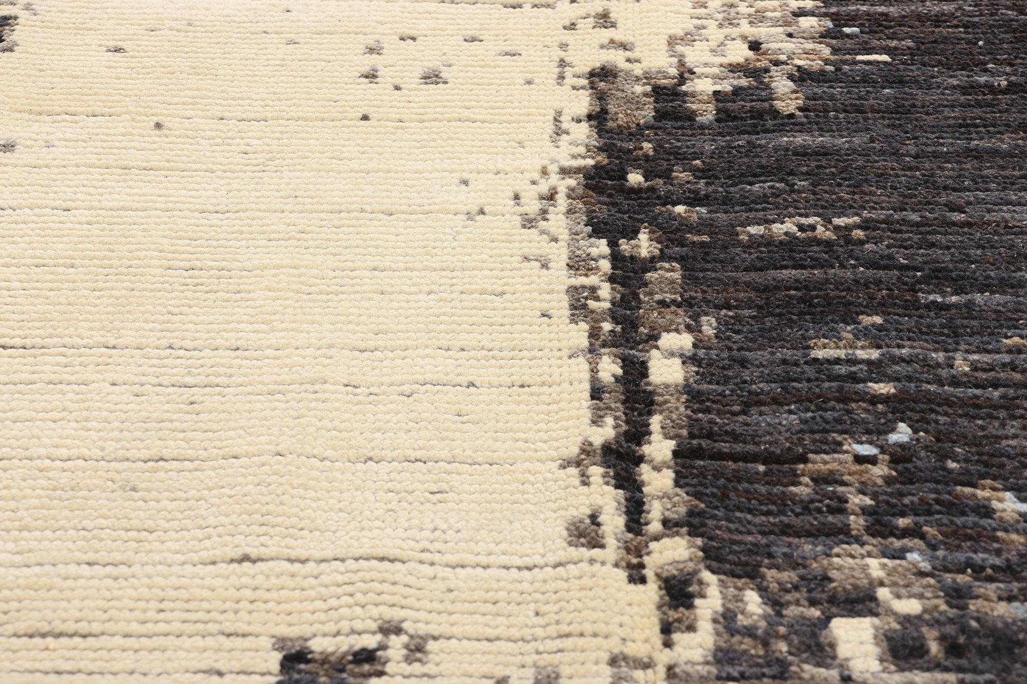 Noué à la main New Organic Modern Moroccan Carpet with Transitional Style en vente