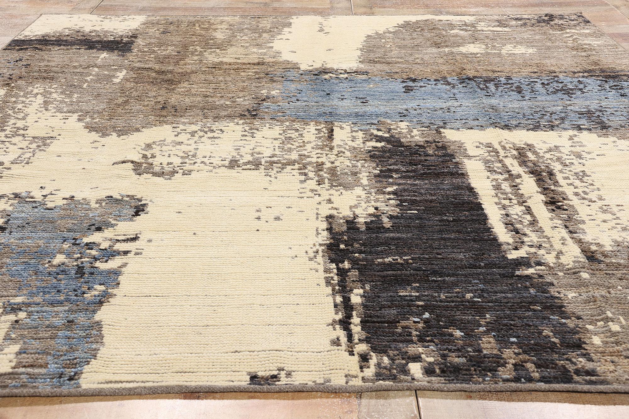 Laine New Organic Modern Moroccan Carpet with Transitional Style en vente
