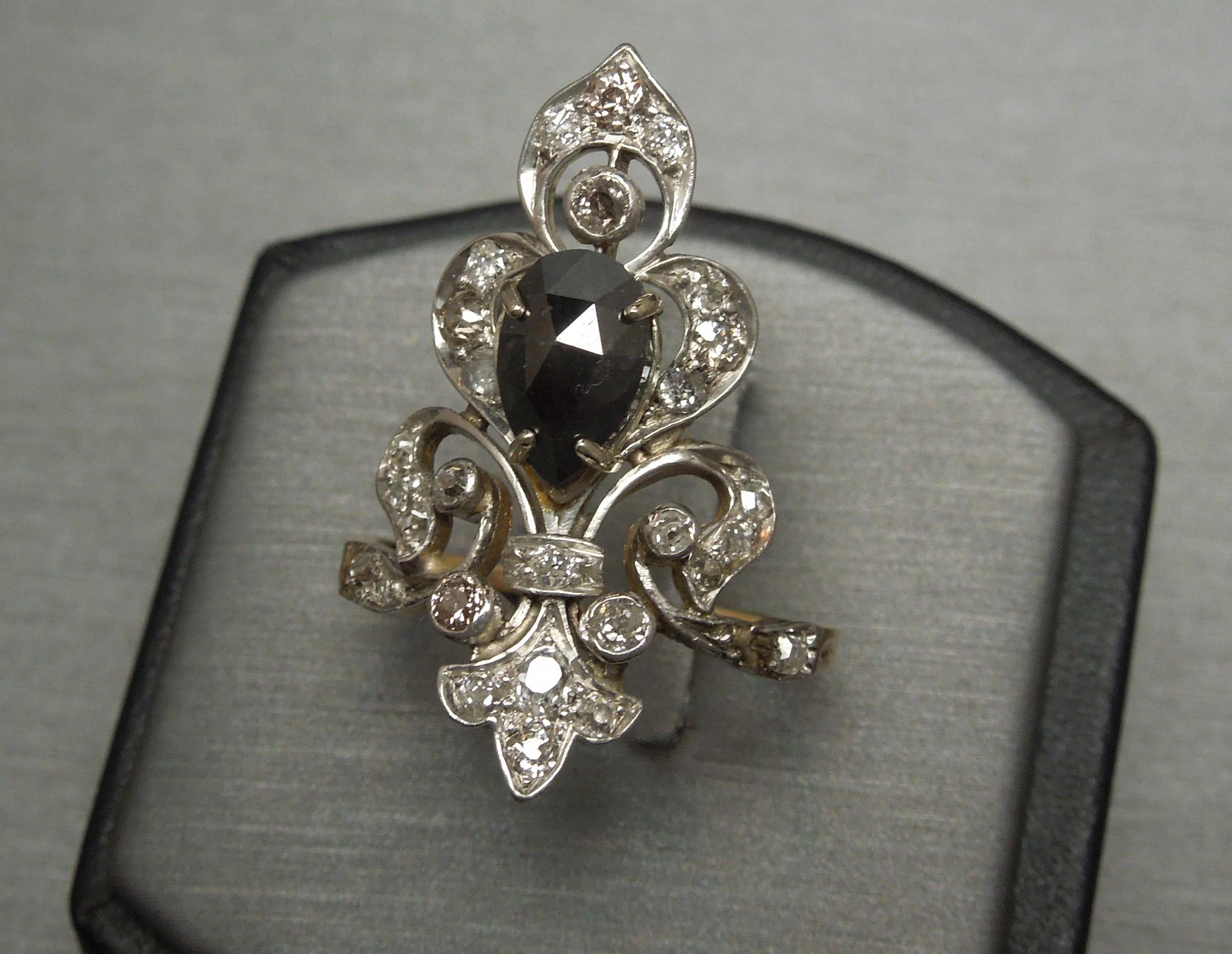 New Orleans Fleur de Lis Schwarzer und weißer Diamant-Tiara-Ring Damen im Angebot