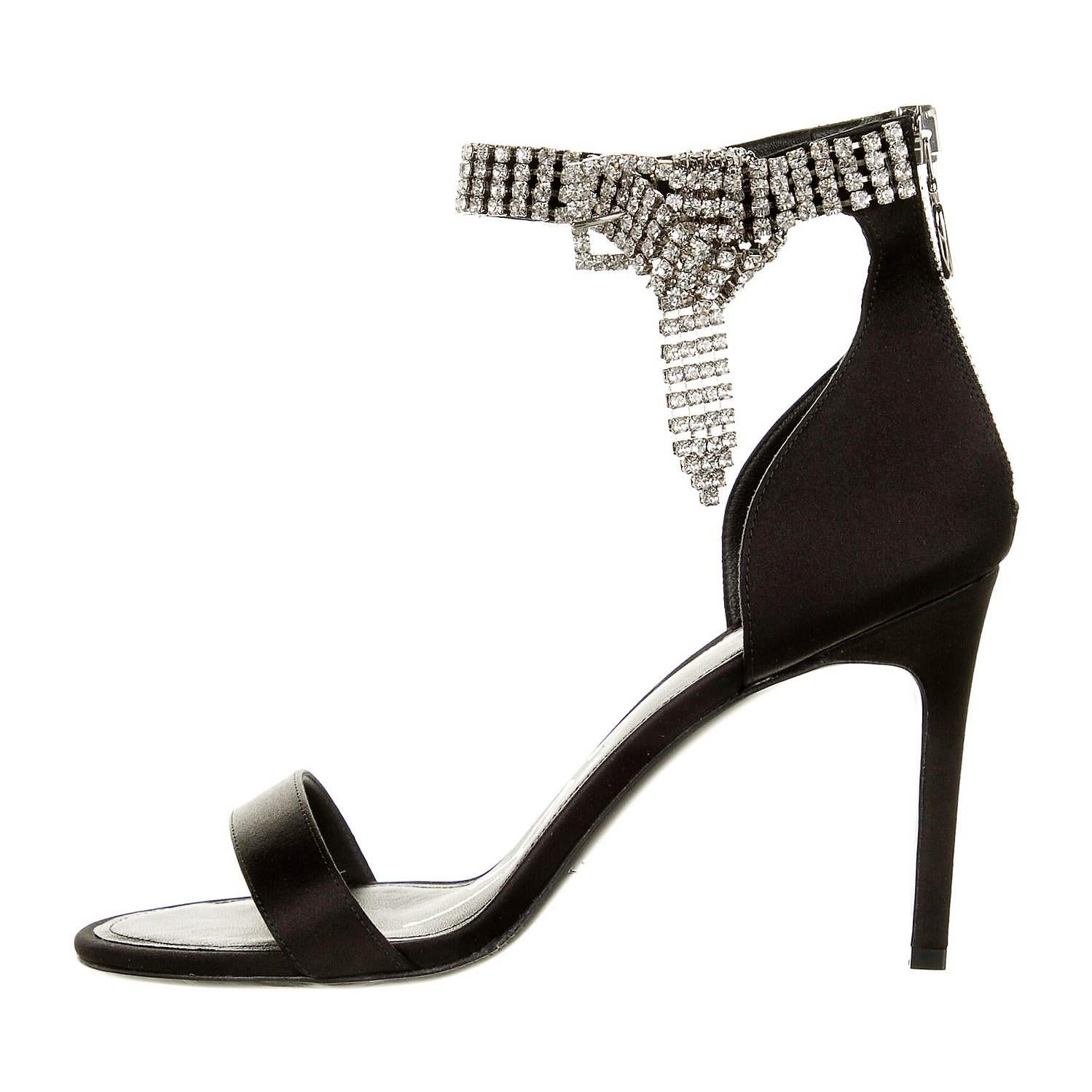 Neu Oscar De La Renta 2019 Kristall Satin Laufsteg Pumps mit Absatz Größe 39 $1795, Neu Damen