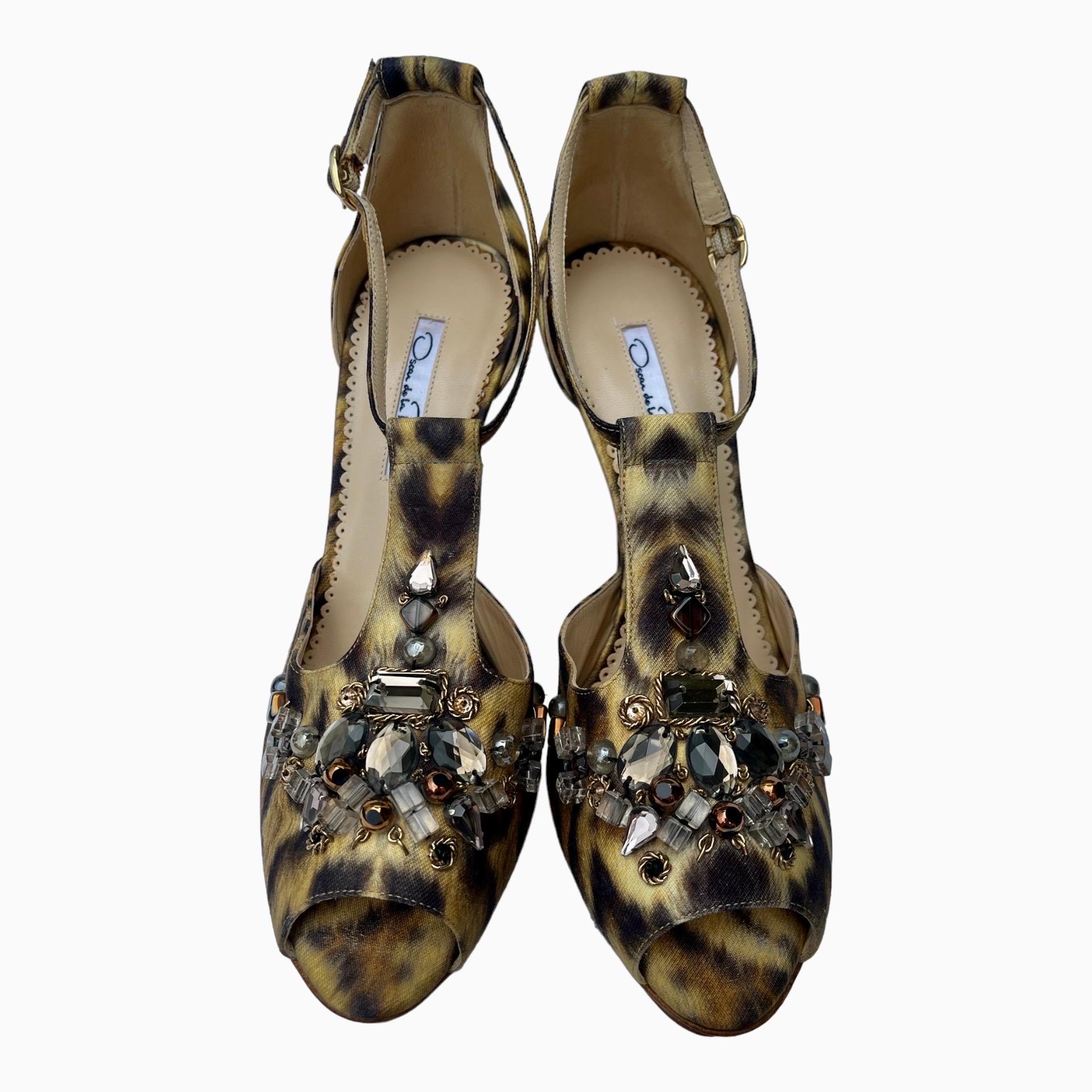 Brown New OSCAR DE LA RENTA Crystal Embellished Animal Print Platform Sandals 9.5 - 10 For Sale
