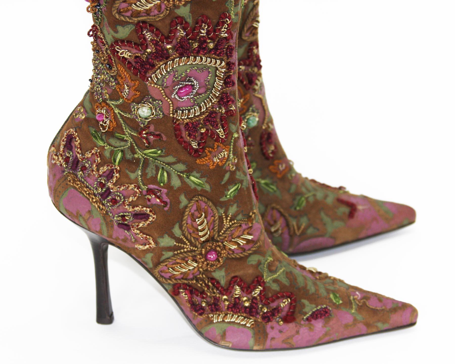 New Oscar De La Renta F/W 2004 Hand Painted Embroidered Boots 36.6 - US 6.5 For Sale 2
