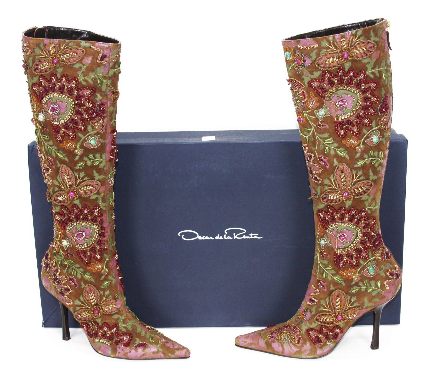 Nuevo Oscar De La Renta F/W 2004 Botas bordadas pintadas a mano 36.6 - US 6.5 en Nuevo Estado en Montgomery, TX
