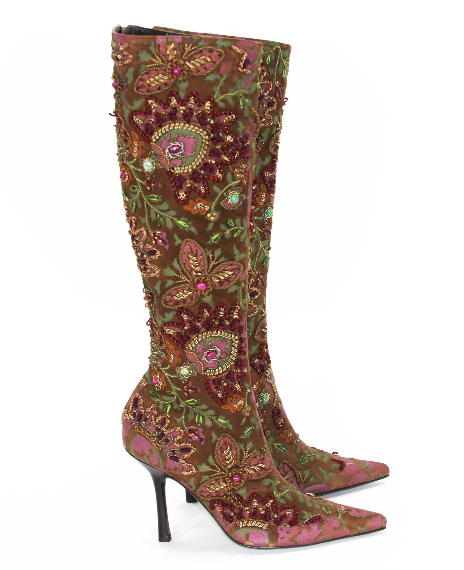 New Oscar De La Renta F/W 2004 Hand Painted Embroidered Boots 36.6 - US 6.5 In New Condition For Sale In Montgomery, TX