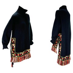 Neu Oscar De La Renta F/W 2019 Hochgeschlossener, schwarz bestickter, perlenbesetzter Fransenpullover