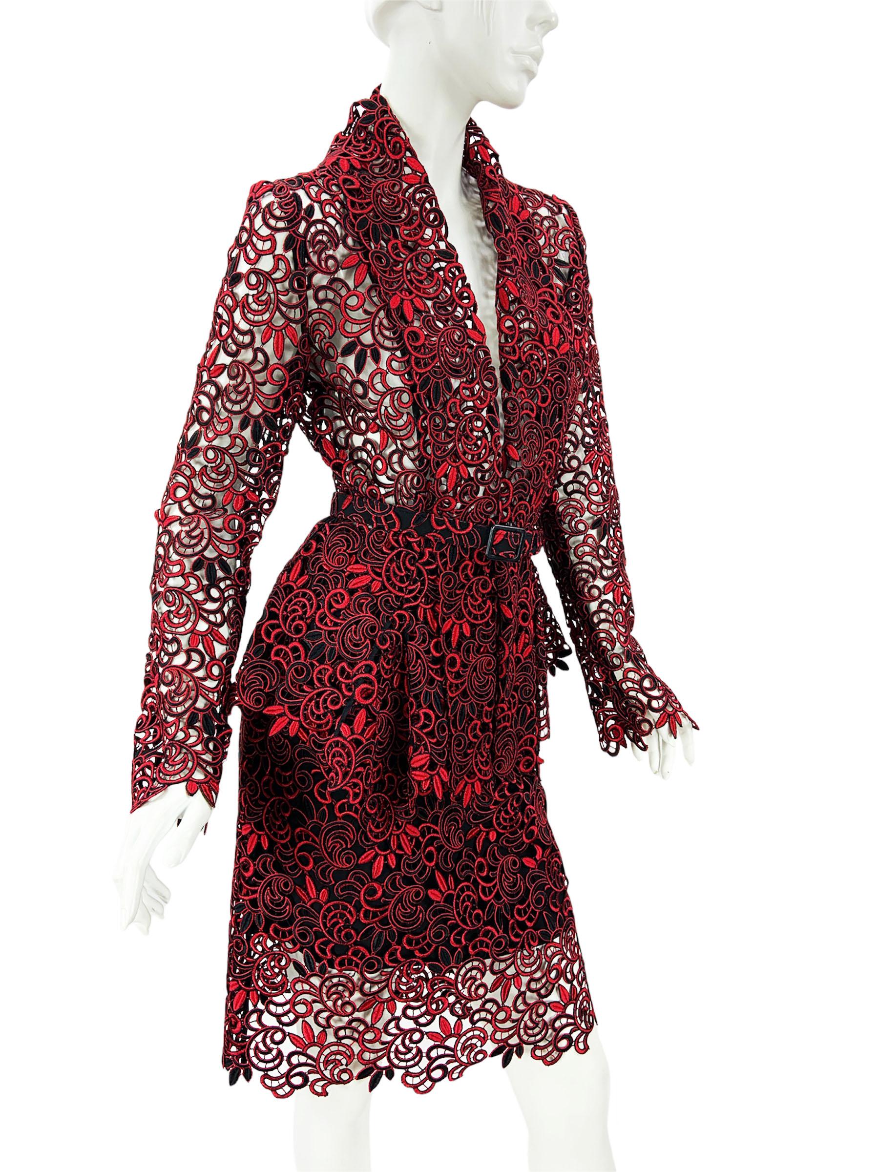 New Oscar De La Renta Lace Belted Skirt Suit 
F/W 2014 - Last Oscar De La Renta Collection Created Maestro by Himself !!!
US size - 6
Amazing French Lace in Ruby Red Color Combined Together with Classic Black Creates a Very Rich Look.
One Hook