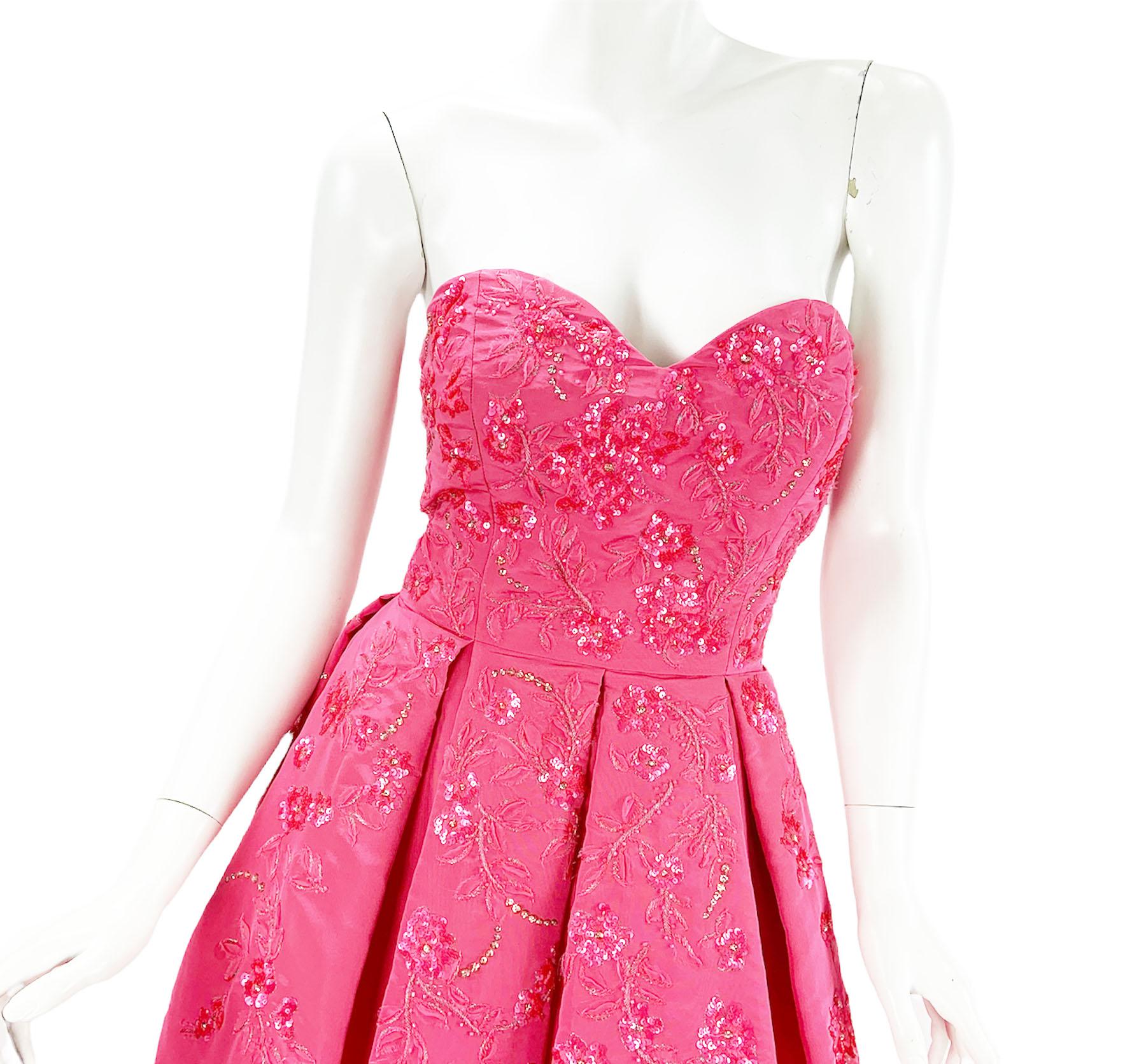 Nuevo Oscar De La Renta Vestido rosa de tafetán de seda adornado US 6 en venta 2