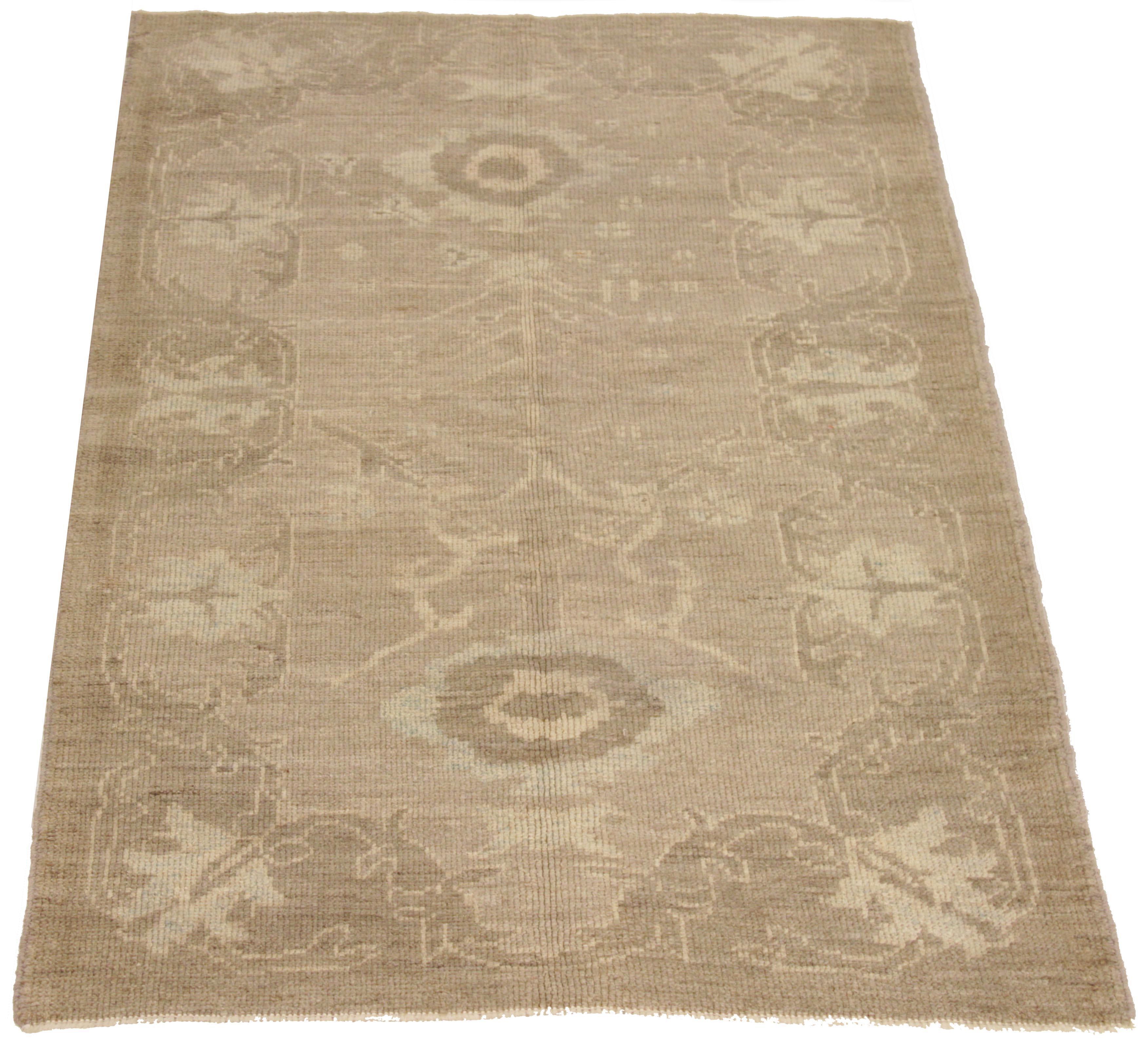 New Oushak Persian Rug with Blue and Brown Flower Medallions For Sale 2