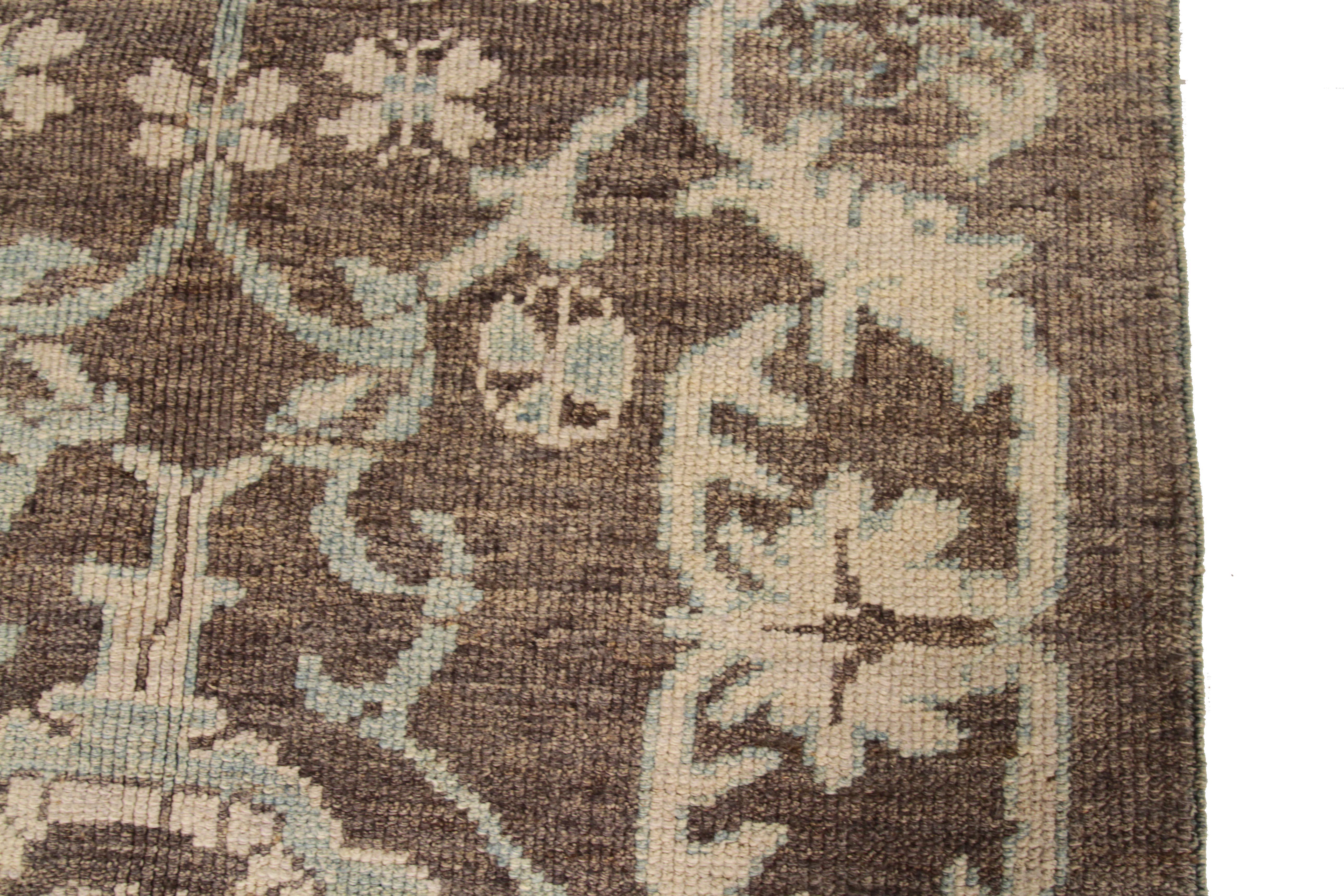 New Oushak Persian Rug with Floral Field and Border in Ivory and Blue In New Condition For Sale In Dallas, TX