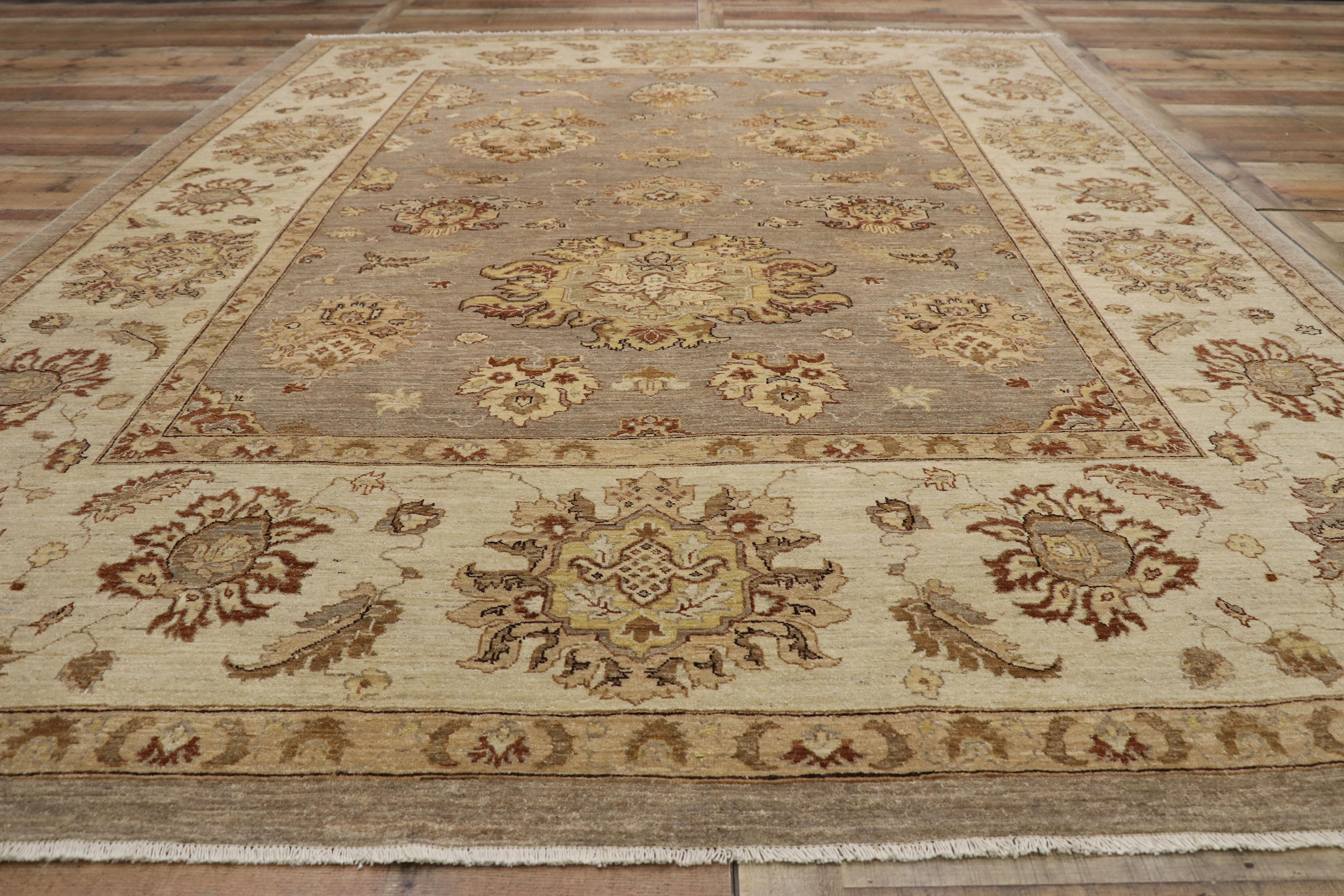 New Oushak Transitional Area Rug with William and Mary Style In New Condition For Sale In Dallas, TX