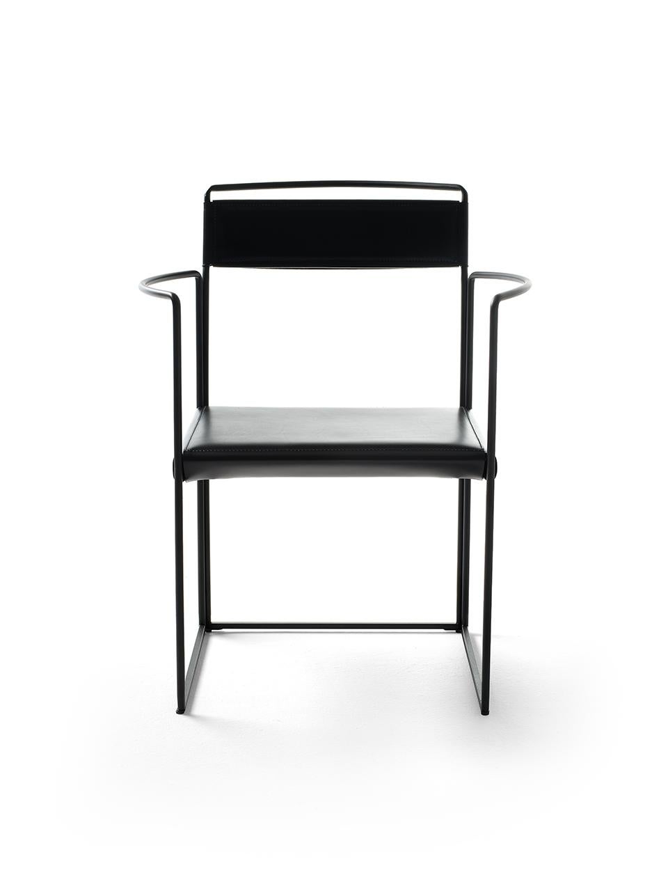 New outline was developed by maximizing the integration of form and function while using minimum material. The steel rod frames define a contour that is slender and light, becoming armrests and backrest as a simple and fluid line. The fully
