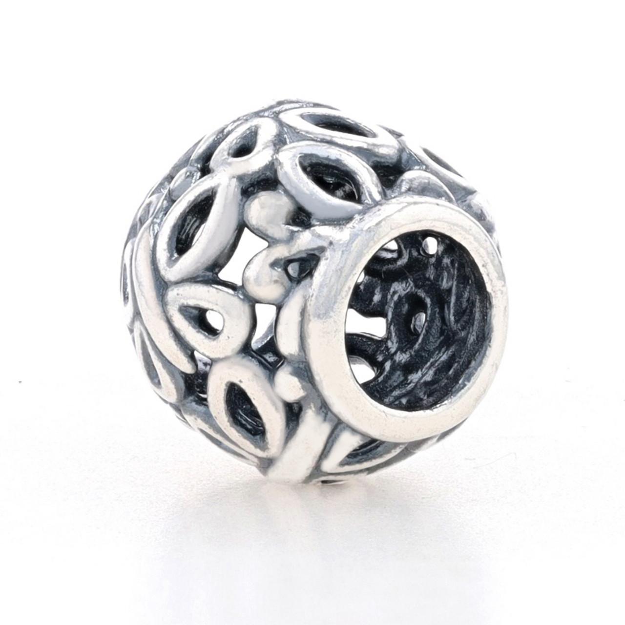 New Pandora Bead Charm Sterling Silver Butterfly Garden ALE 925

Additional information:
Material: Metal Sterling Silver
Brand: Pandora (new)
Number: 790895
Title: Butterfly Garden
Dimensions: 7/16