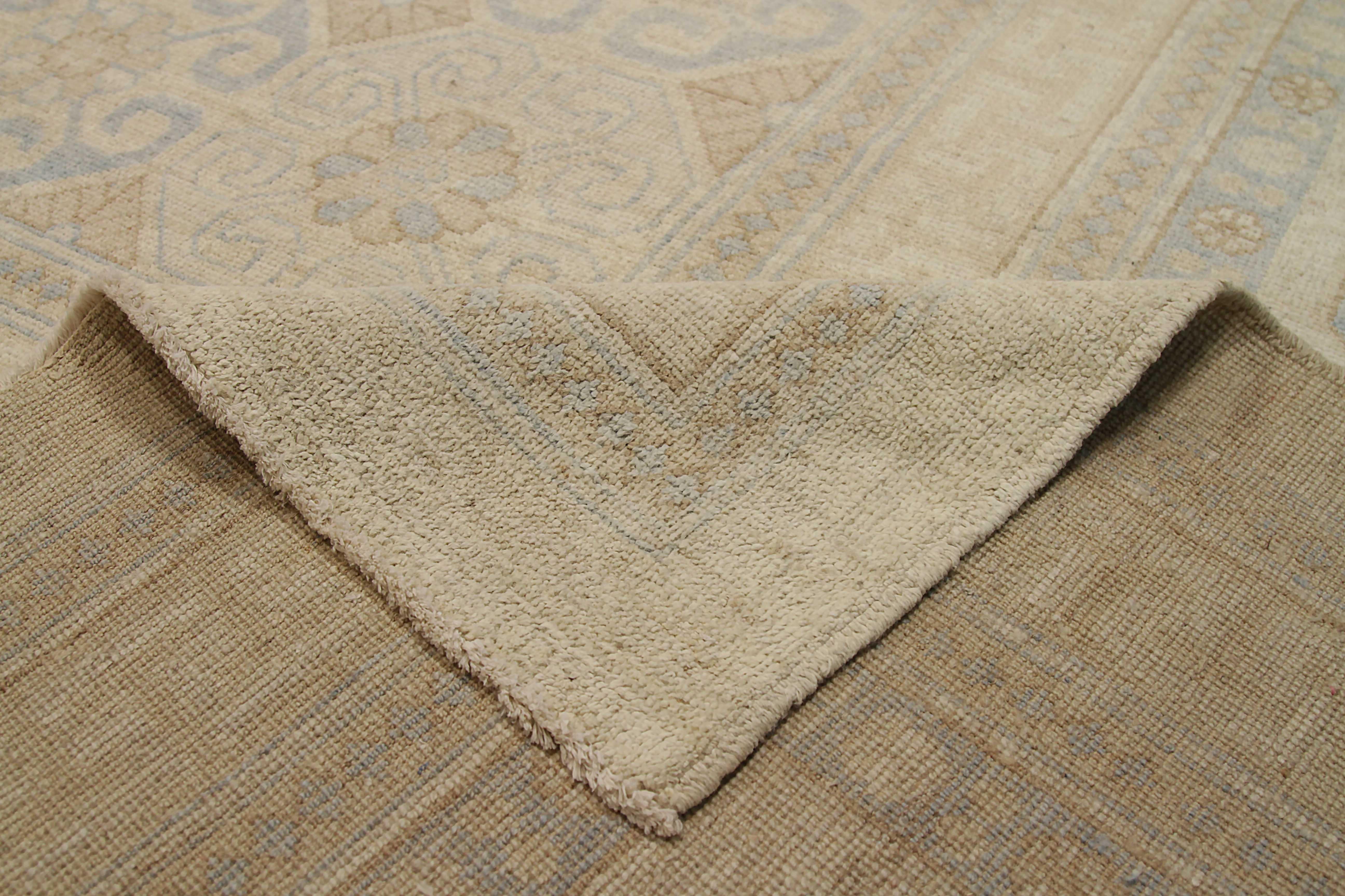 Laine Nouveau tapis persan à motif Khotan en vente