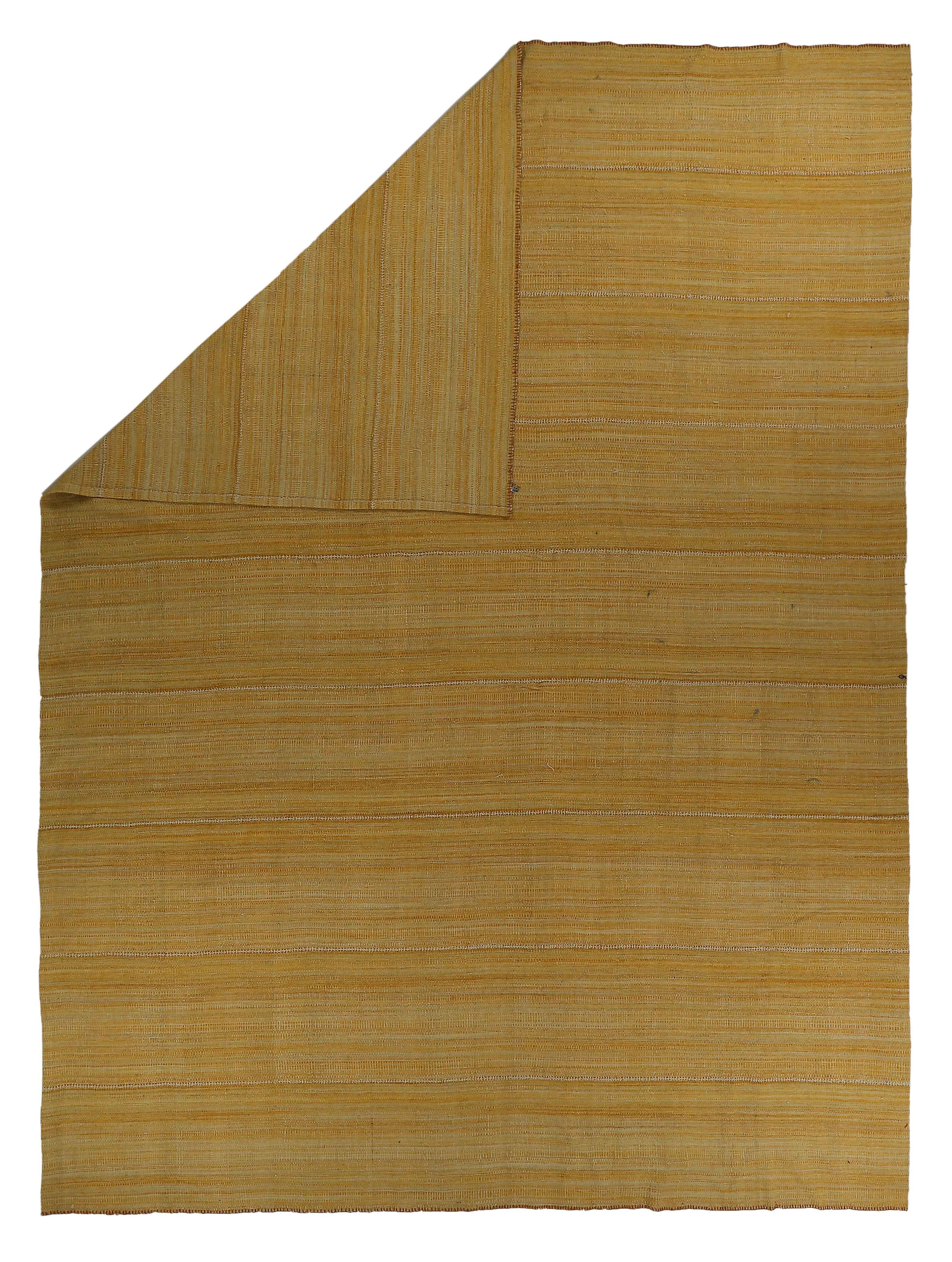 Neu Persischer Flachgewebe-Teppich im Kilim-Stil mit braunen & weißen Details auf goldenem Feld (Wolle) im Angebot