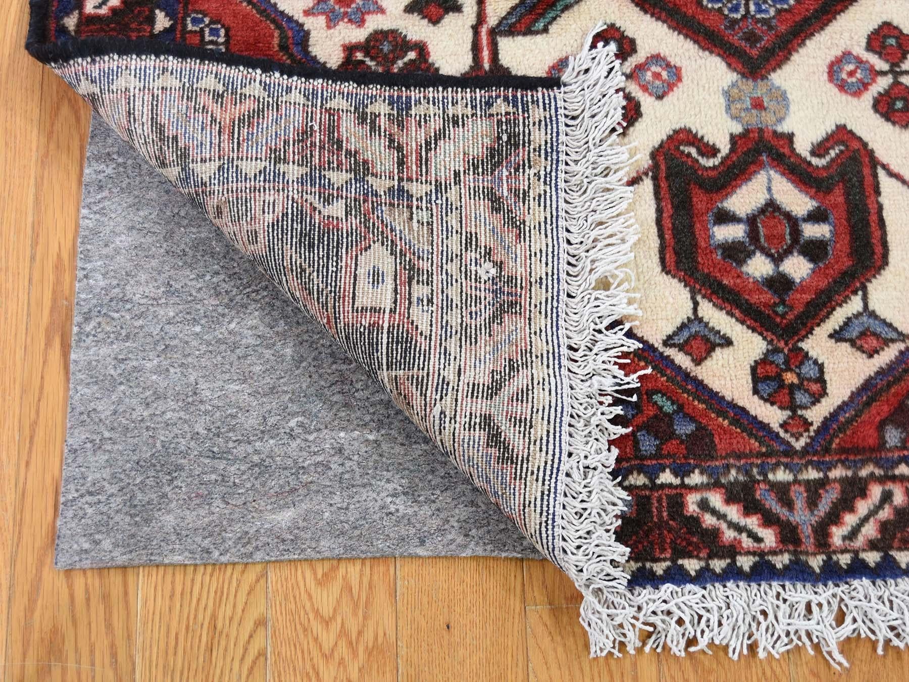 Persischer handgeknüpfter orientalischer Teppich aus reiner Wolle von Mazlagan (Mittelalterlich)