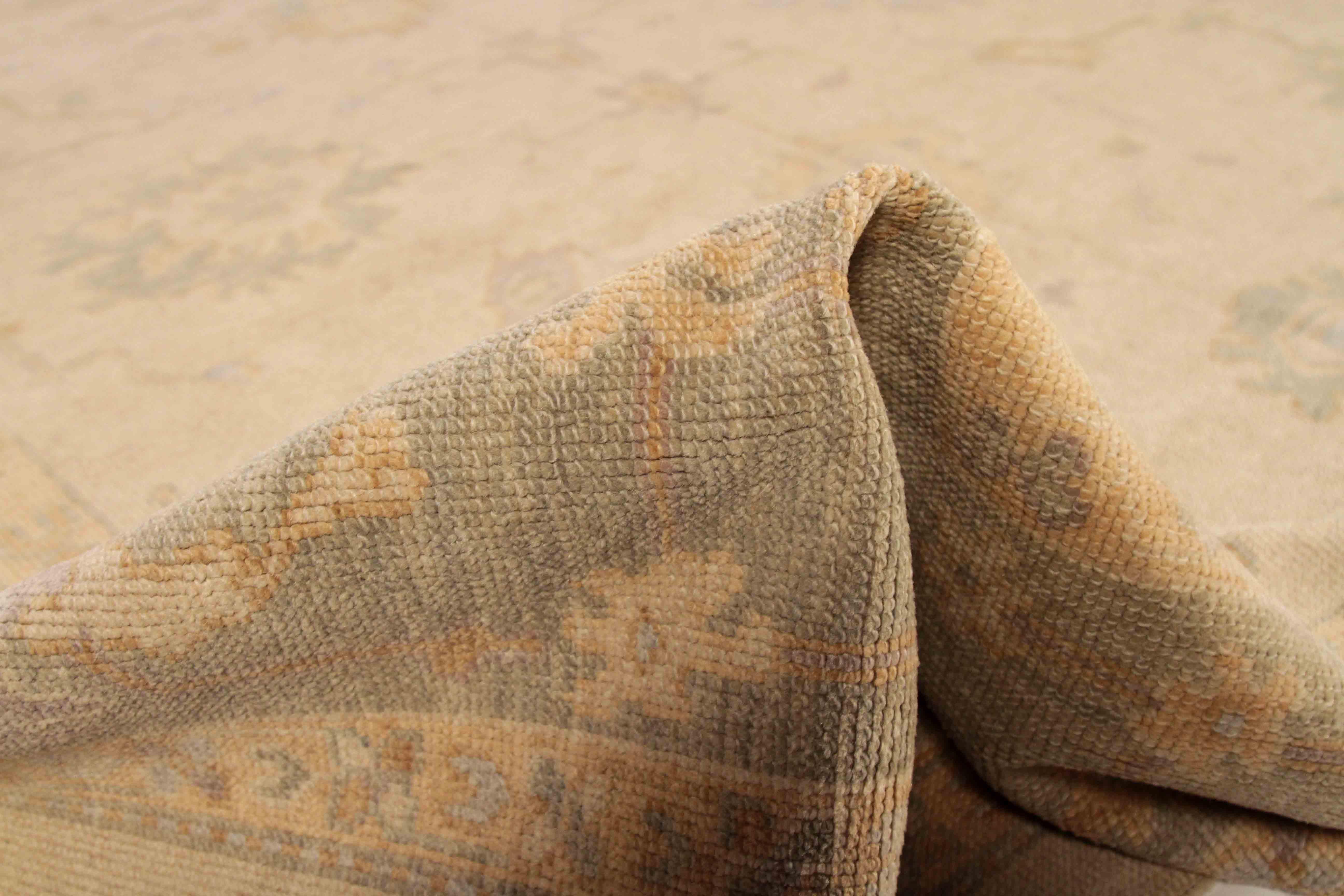 Fresh production of a classic Persian rug design using high quality wool and organic dyes. It’s handwoven according to the patterns favoured by Oushak weavers of ancient Persia, centered on floral and nature-inspired details. This dainty Persian rug