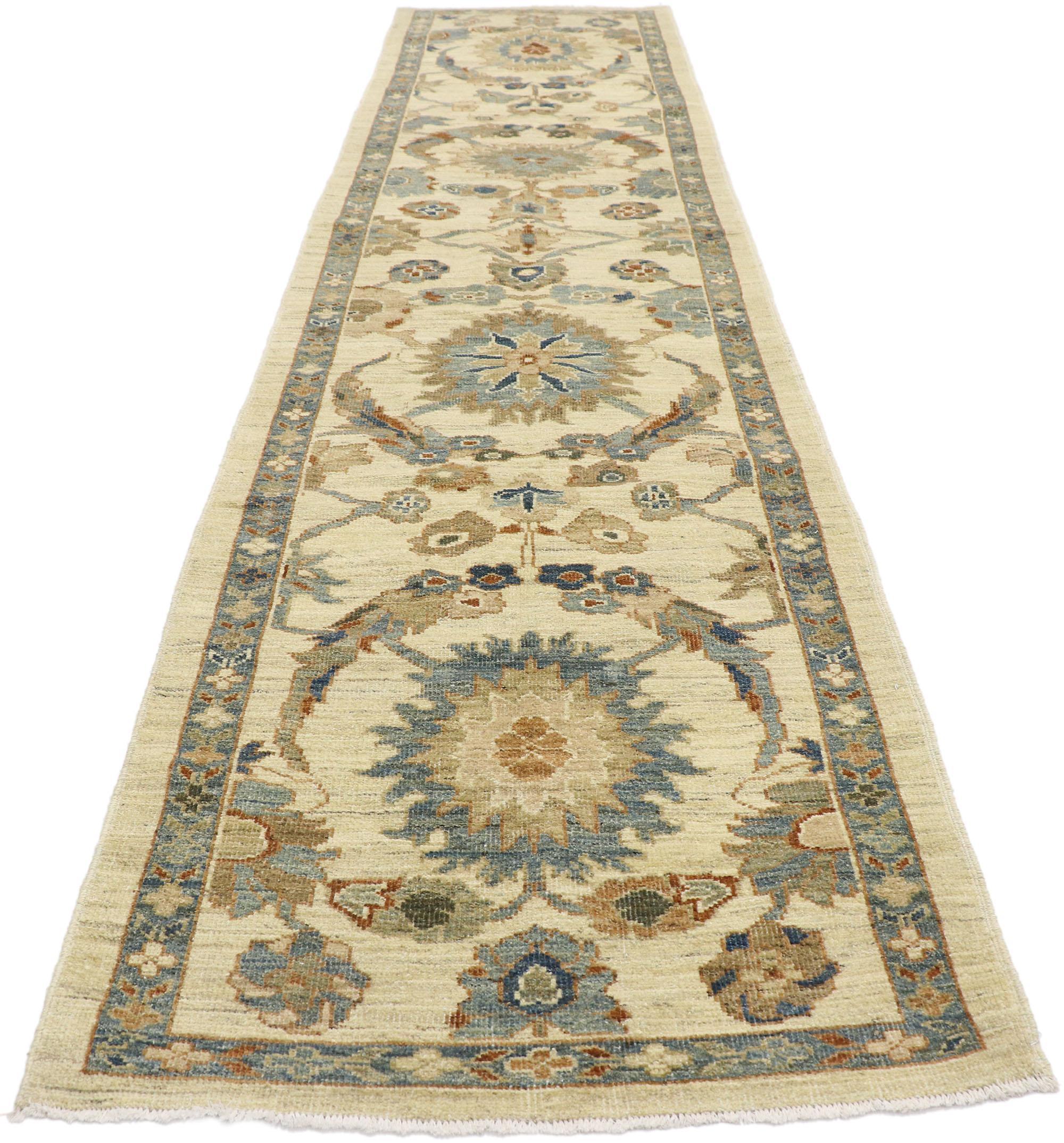Aesthetic Movement New Modern Persian Sultanabad Carpet with Transitional Style For Sale