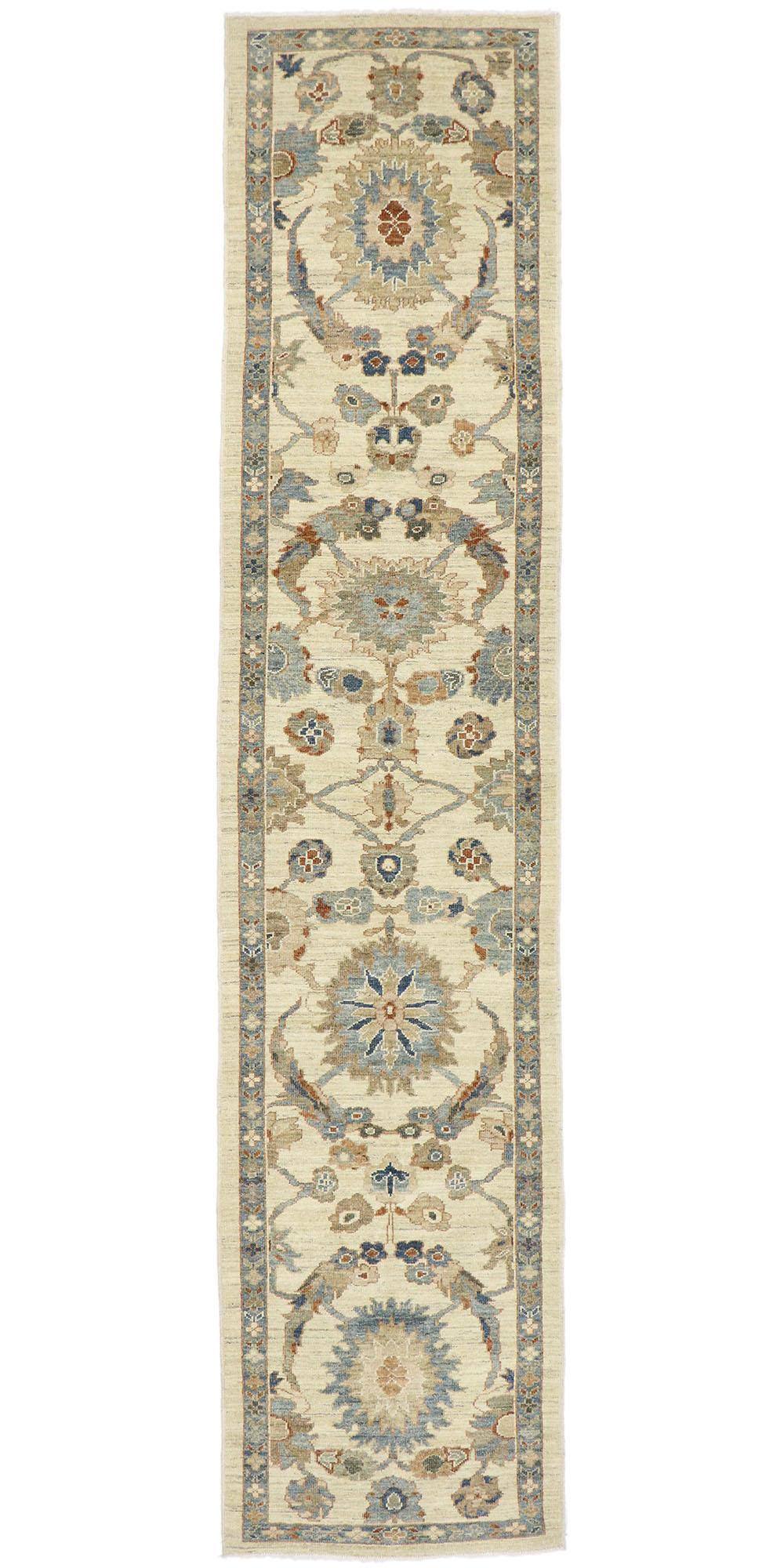 New Modern Persian Sultanabad Carpet with Transitional Style For Sale 1