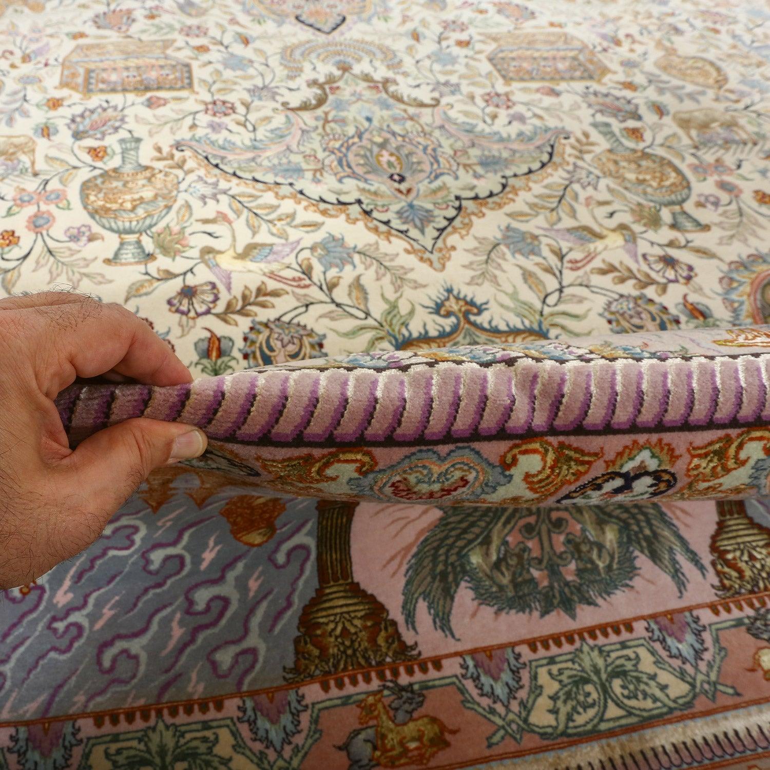 Nuovo tappeto Tabriz Goli Nami in lana e seta 19'8 X 12'10

Key Detail:
Pile: Lana e seta
Fondazione: Seta
Origine: Tabriz goli nami
Design: goli nami
Età approssimativa: nuova
Qualità (KPI): 550
Condizioni: Buono
Dimensioni: 19'8 x 12'10
Numero di