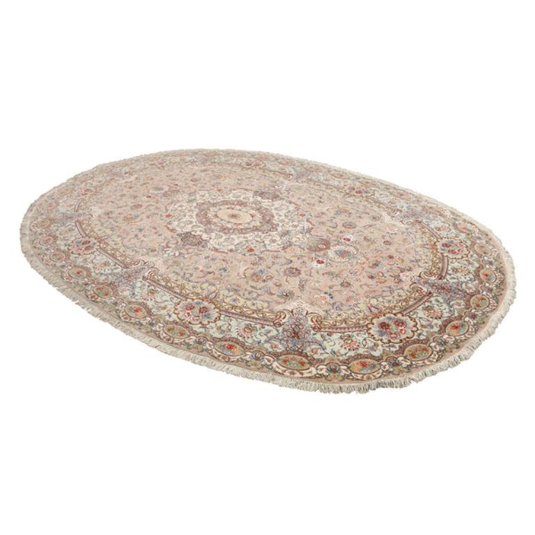 Noué à la main Nouveau tapis persan Tabriz ovale en corail et soie - Taille : 11'9 X 7'11 en vente