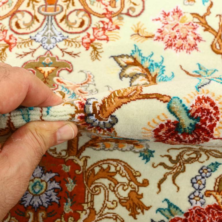 Annodato a mano Tappeto New Persian Tabriz in lana e seta - Dimensioni: 5'2x3'3 in vendita