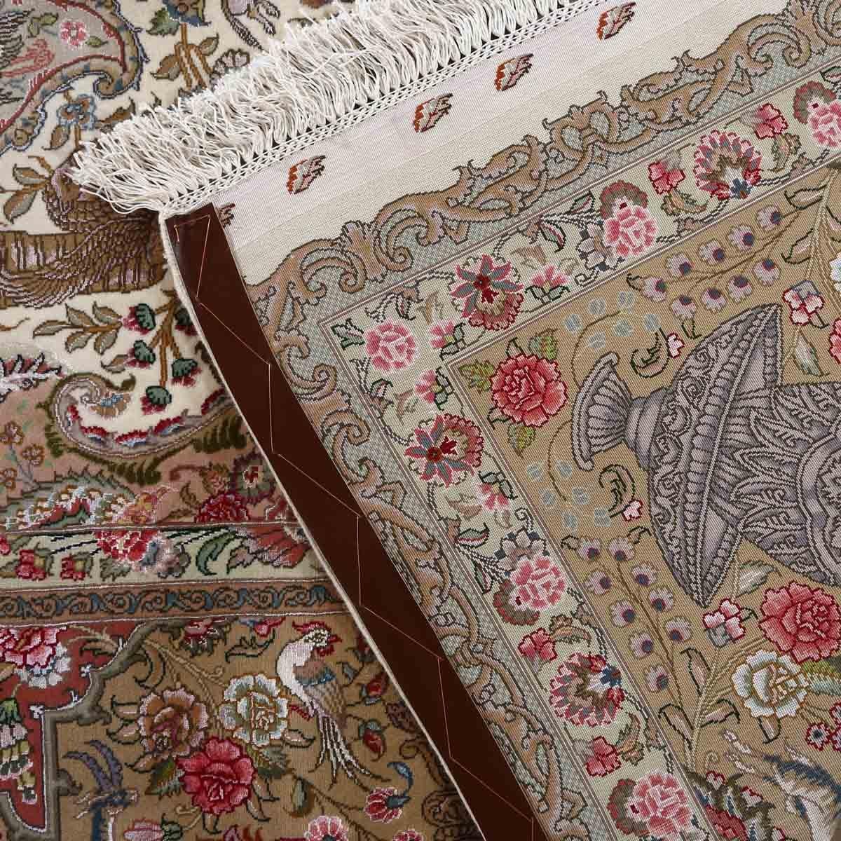 Tappeto New Tabriz in lana e seta 12'0 X 8'4

Key Detail:
Pile: Lana e seta
Fondazione: Seta
Origine: Tabriz
Design/One: Gholi nami
Età approssimativa: Nuovo
Qualità (KPI): 625 
Condizioni: Buono
Dimensioni: 12'0 x 8'4
Numero di inventario: 4903