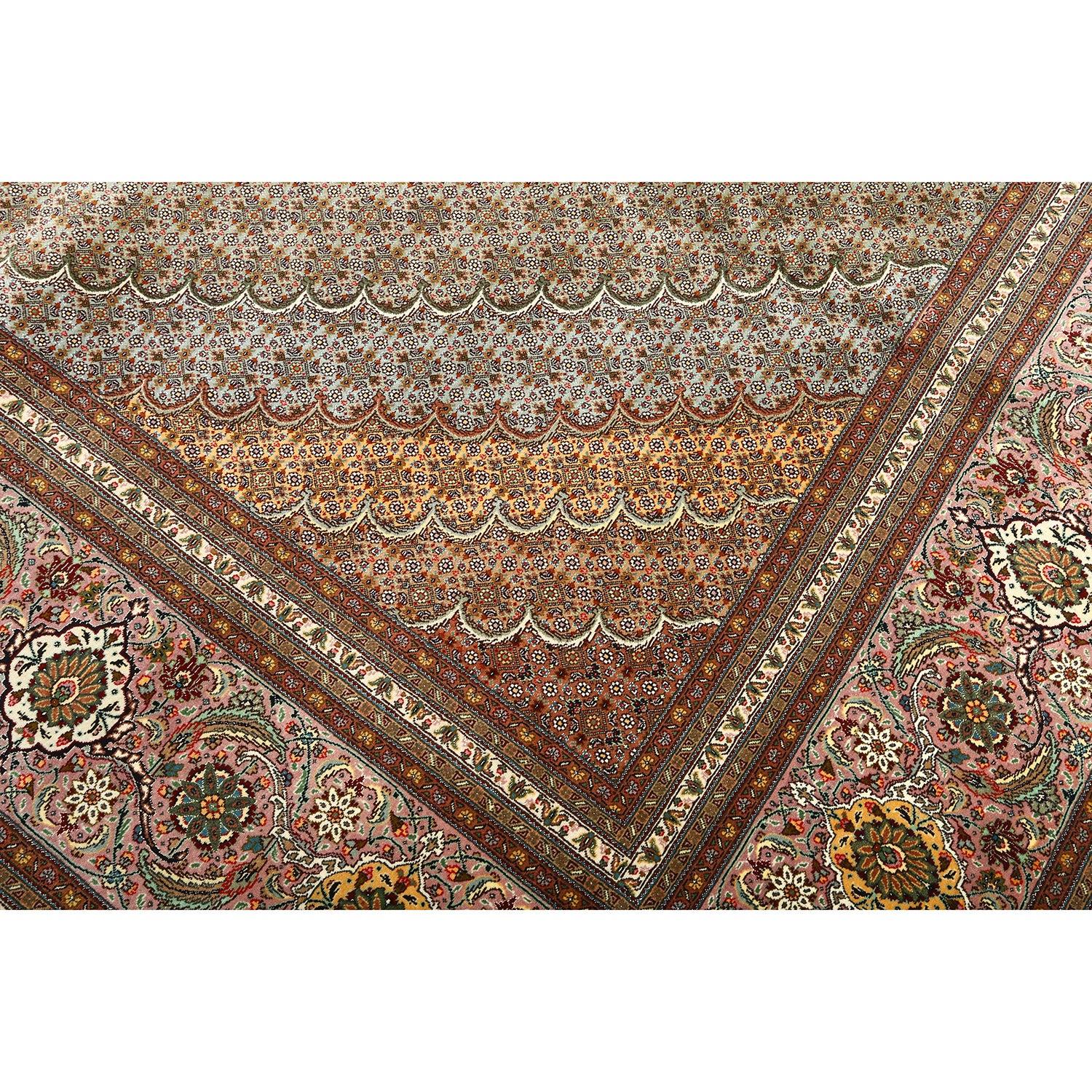 New Persian Tabriz Rug in Wool, Silk and Cotton - Size:16'10 X 11'7 In New Condition For Sale In Los Angeles, CA