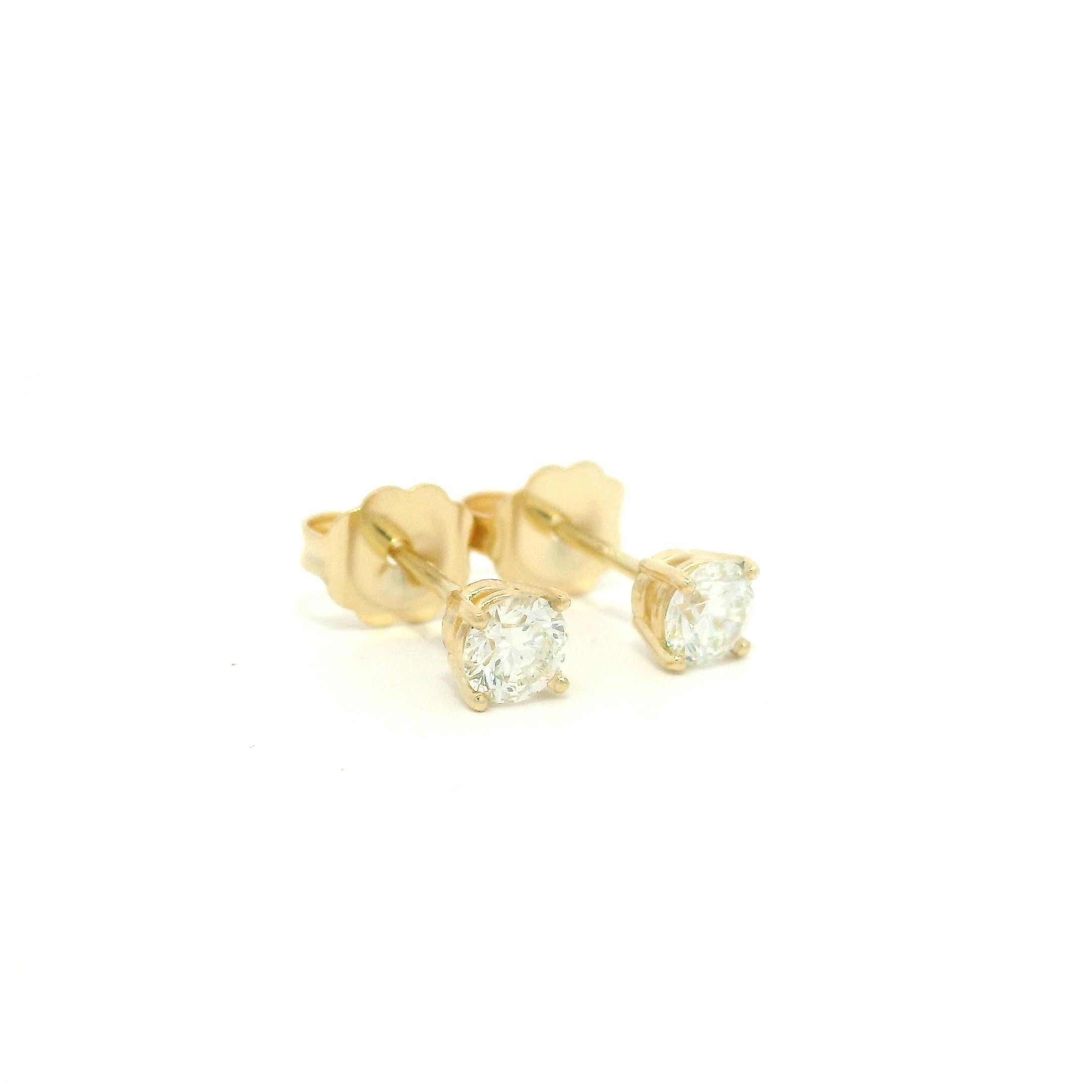 NEW Petite 14k White Gold 0.42ctw Diamond Classic Stud Earrings en vente 6