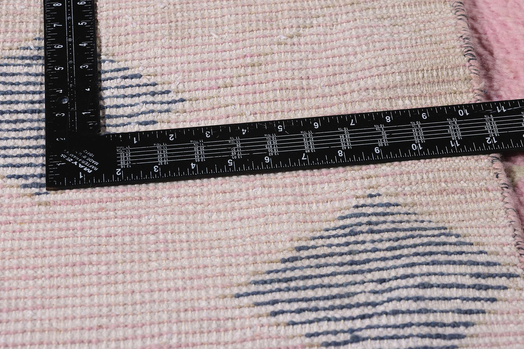 New Pink Diamonds Contemporary Moroccan Area Rug In New Condition For Sale In Dallas, TX