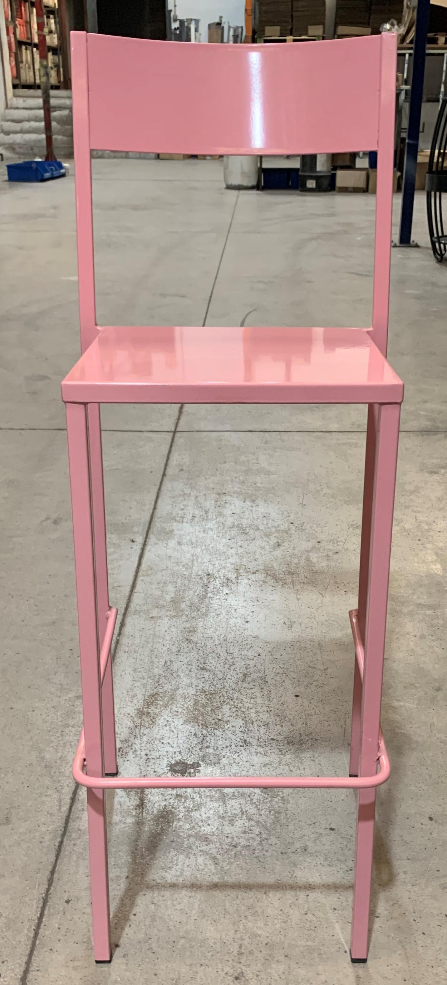 Industriel New Pink Industrial Wrought Iron Shop:: Counter Stool avec siège et dossier en métal en vente