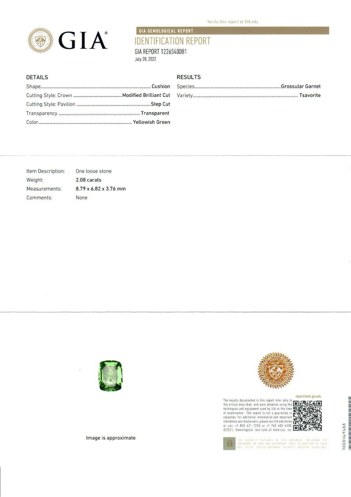 New Plat. 18k Gold GIA Cushion Tsavorite Solitaire Diamond Halo Pendant Necklace For Sale 4