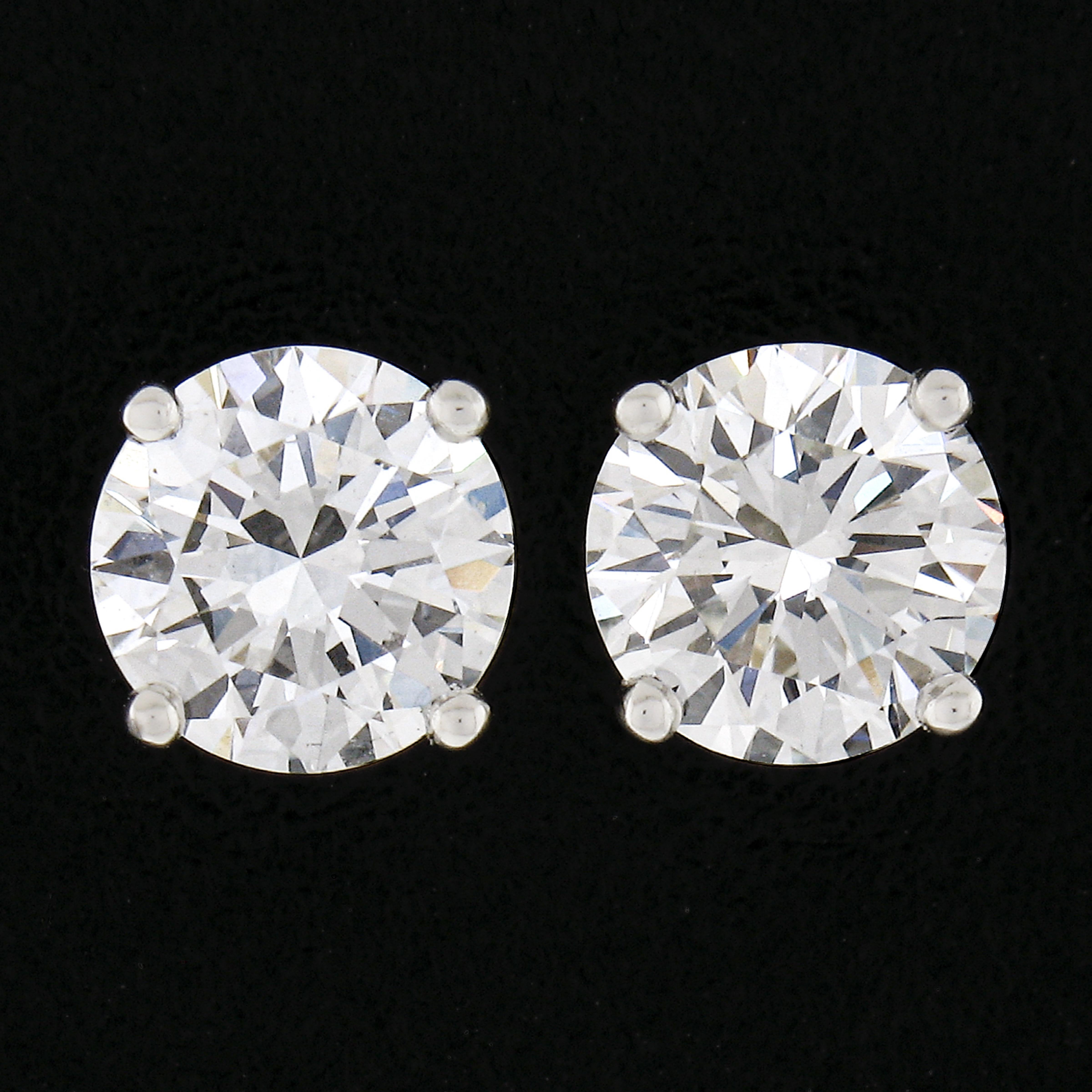 New Platinum 1.02ctw GIA Round Brilliant Diamond Martini 4 Prong Stud Earrings In New Condition For Sale In Montclair, NJ