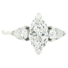 Bague de fiançailles à 3 pierres en platine avec diamants taille poire marquise de 1,39 carat certifiés GIA E VVS