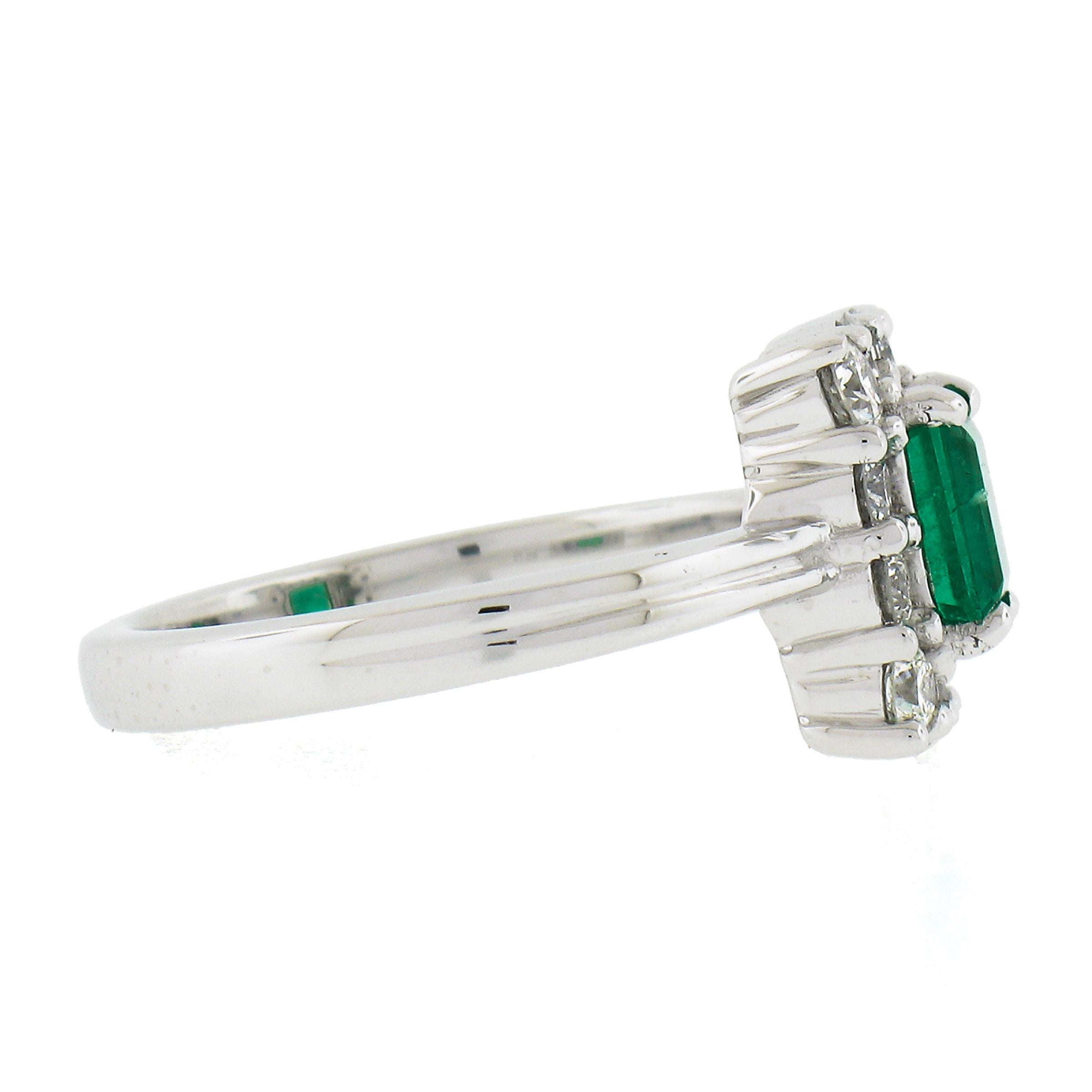 Women's NEW Platinum 1.51ctw GIA Colombian Green Emerald w/ Diamond Halo Cocktail Ring For Sale