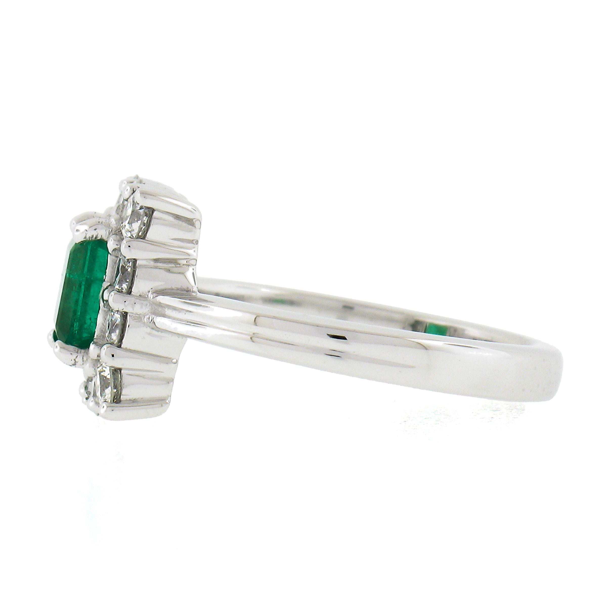 NEW Platinum 1.51ctw GIA Colombian Green Emerald w/ Diamond Halo Cocktail Ring For Sale 1