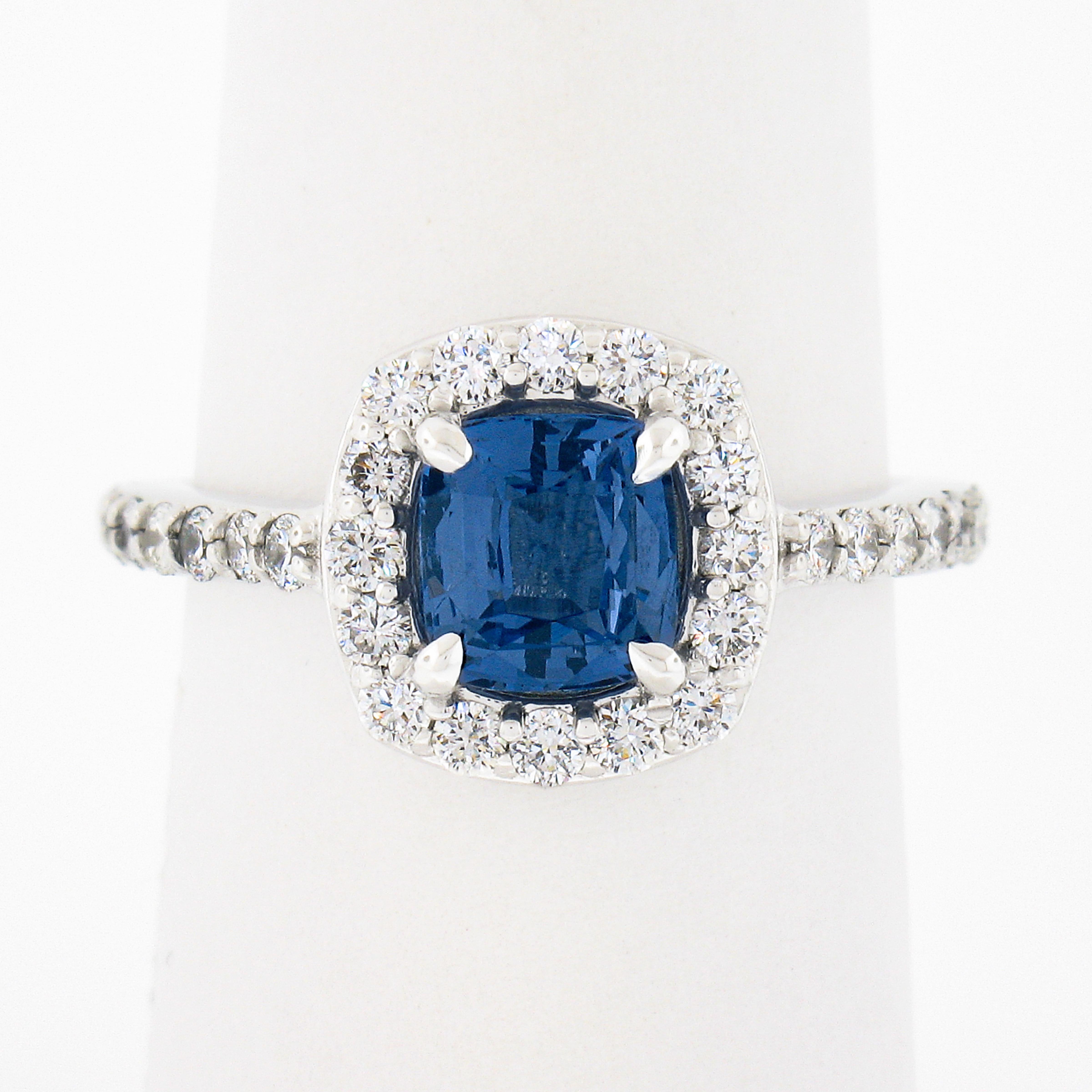 NUEVO Anillo de Platino con Halo de Diamantes Brillantes y Espinelas Azules de 1,89 ctw GIA SIN CALOR