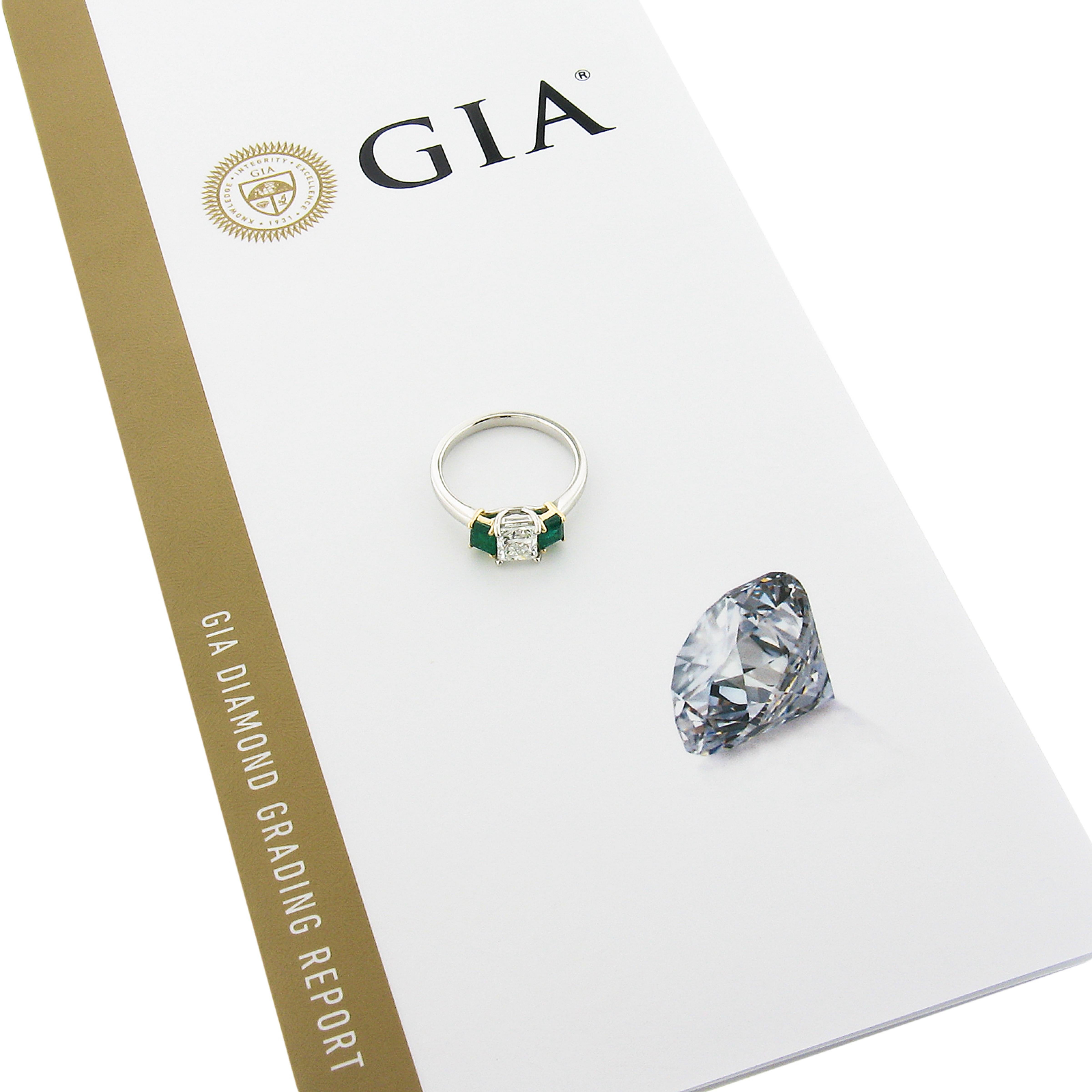 New Platinum 18k Gold 1.64ct GIA Princess Diamond W/ Square Emerald 3 Stone Ring For Sale 4