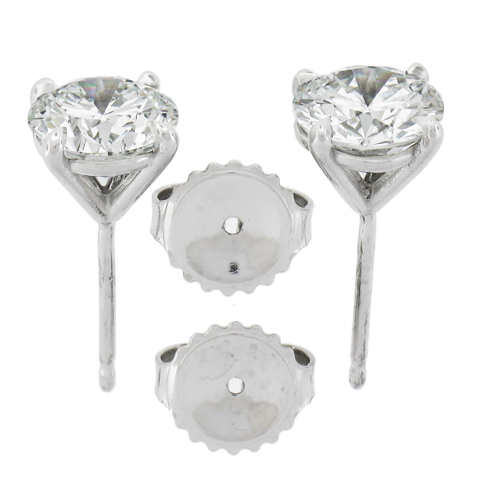 NEW Platinum 2.22ctw GIA Round Brilliant Diamond G VVS VS Stud Earrings For Sale 1
