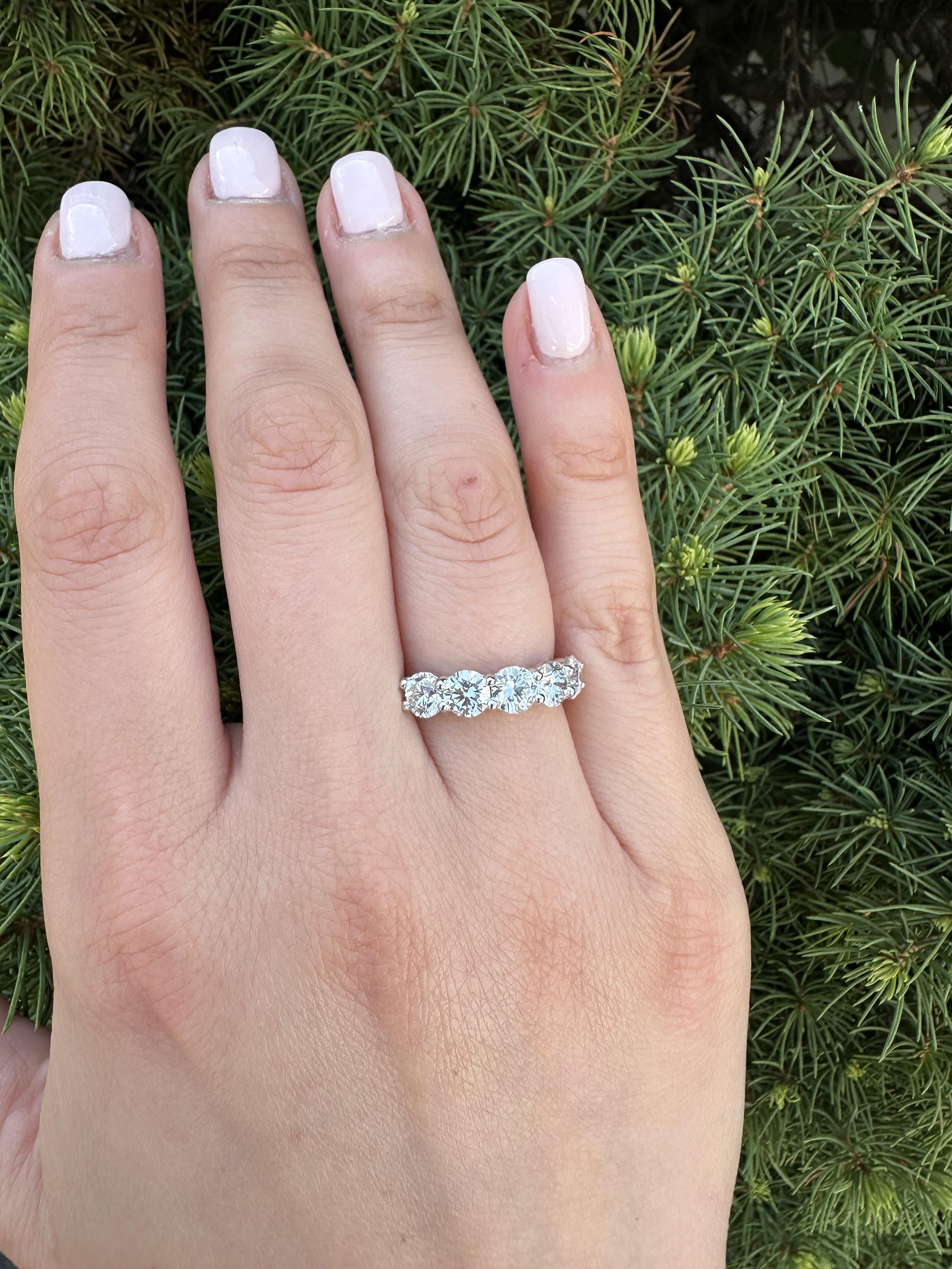 New Platinum 2.50ctw GIA Ideal Cut D VS1 Diamond Low Profile 5 Stone Band Ring For Sale 7