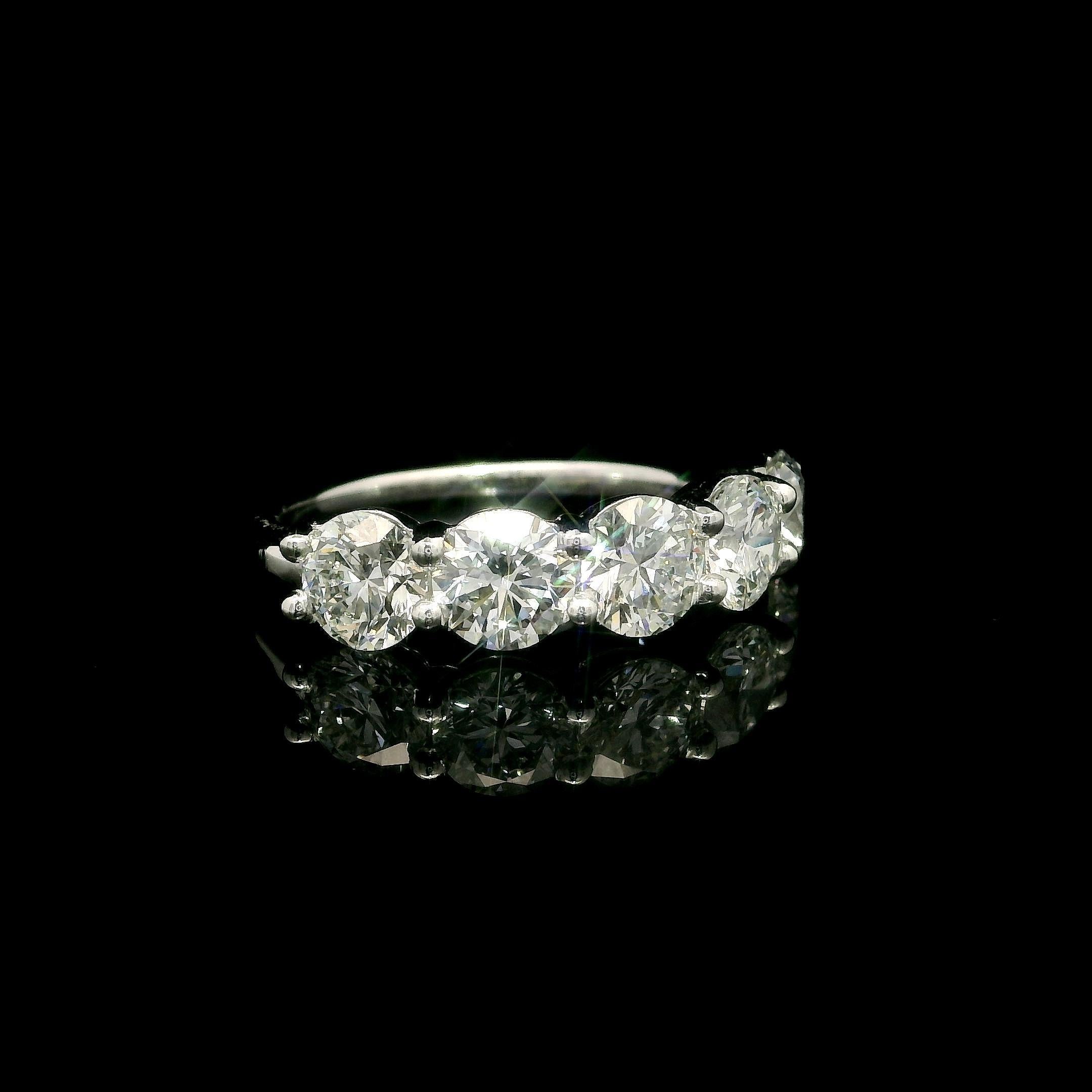 New Platinum 2.50ctw GIA Ideal Cut D VS1 Diamond Low Profile 5 Stone Band Ring For Sale 2