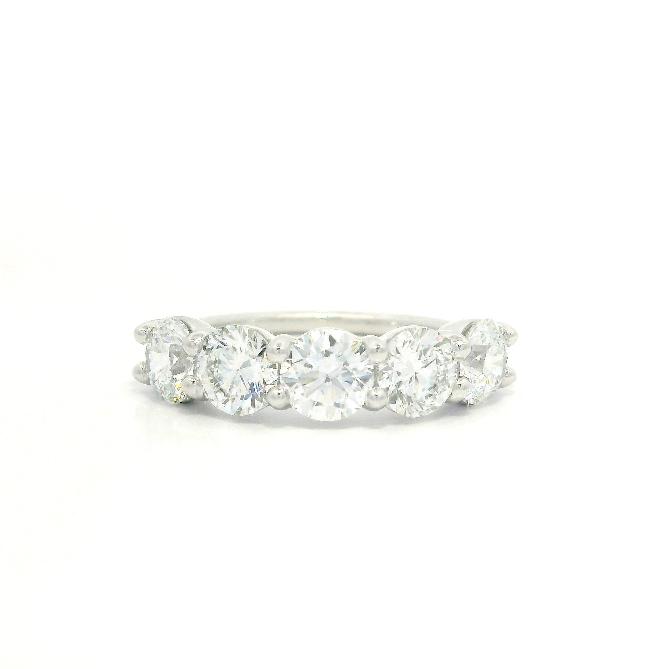 New Platinum 2.50ctw GIA Ideal Cut D VS1 Diamond Low Profile 5 Stone Band Ring For Sale 3