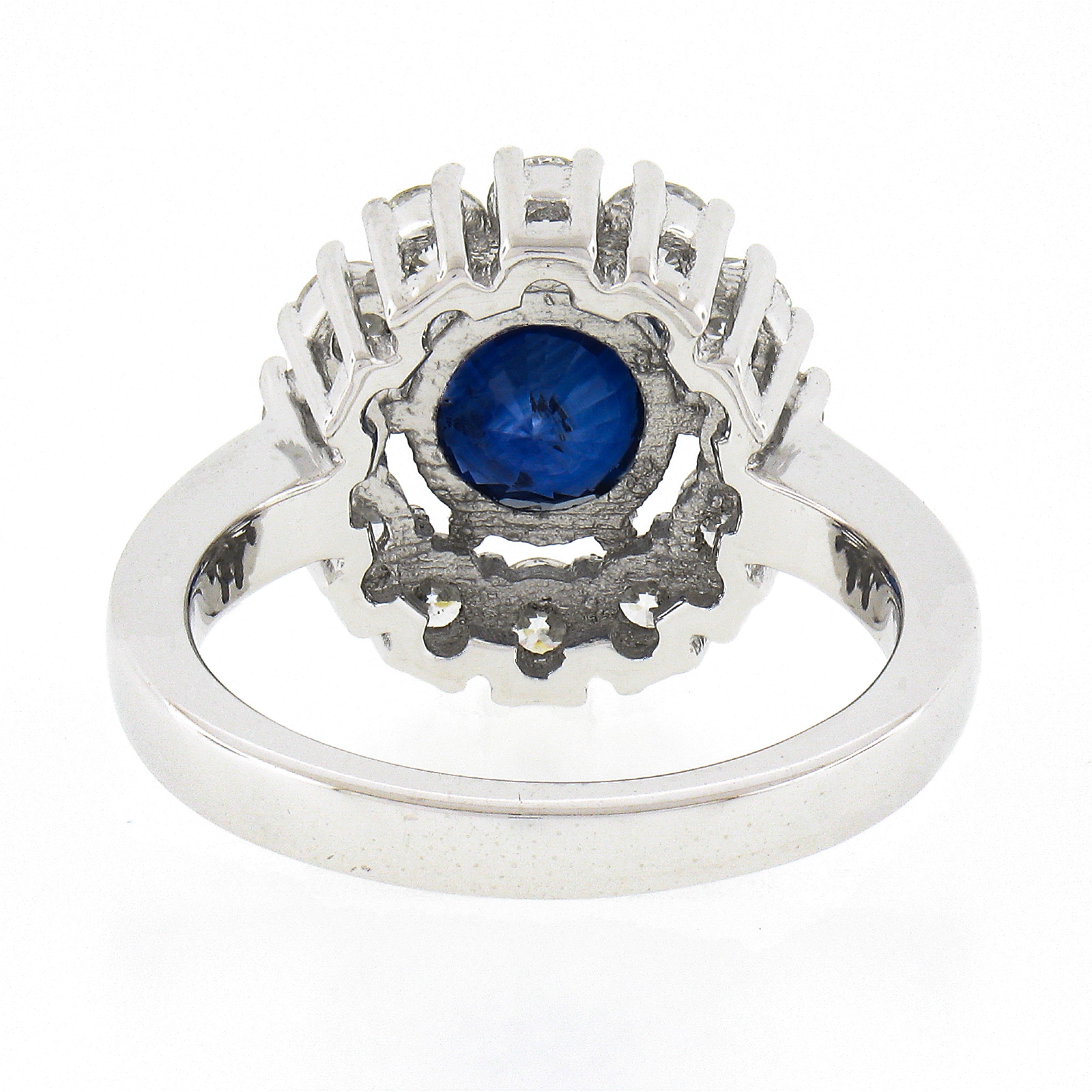 New Platinum 3.06ctw GIA Ceylon Round Blue Sapphire Brilliant Diamond Halo Ring For Sale 2
