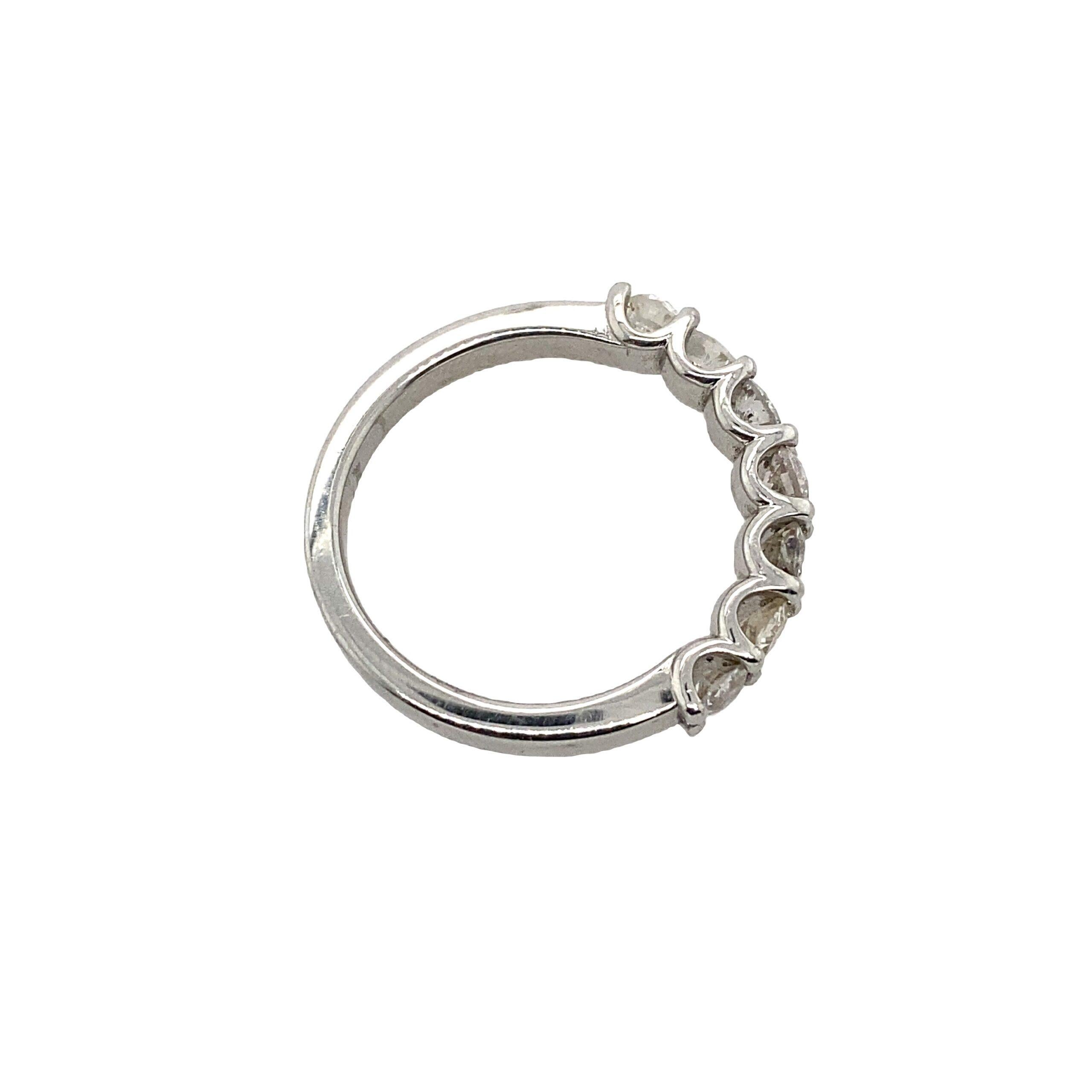 New Platinum 7 Stone Eternity Band Ring Set with 1.20ct of Round Diamonds In New Condition For Sale In London, GB
